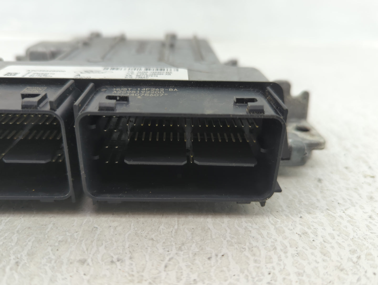 2017-2019 Ford Escape PCM Engine Control Computer ECU ECM PCU OEM P/N:HJ5A-12A650-MA Fits Fits 2017 2018 2019 OEM Used Auto 