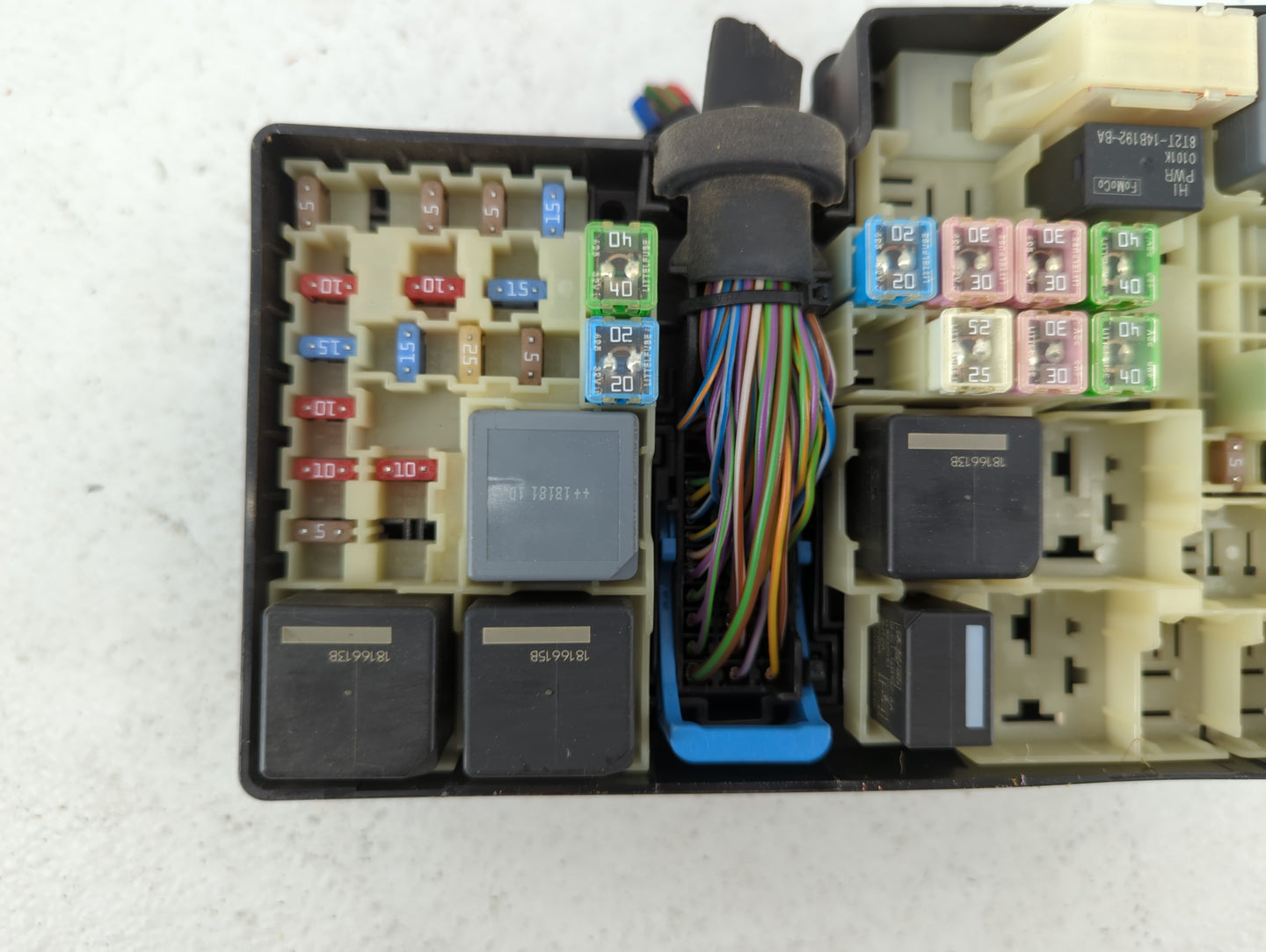 2018 Ford Escape Fusebox Fuse Box Panel Relay Module P/N:AV6T-14A067-AD Fits OEM Used Auto Parts - Oemusedautoparts1.com