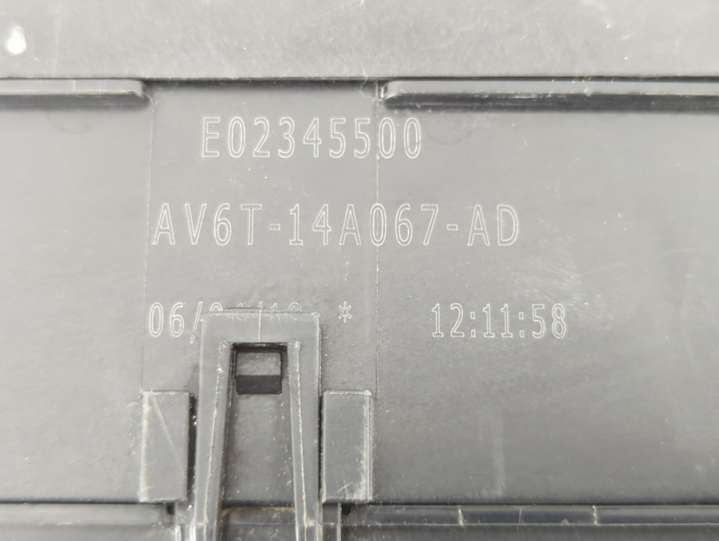 2018 Ford Escape Fusebox Fuse Box Panel Relay Module P/N:AV6T-14A067-AD Fits OEM Used Auto Parts - Oemusedautoparts1.com