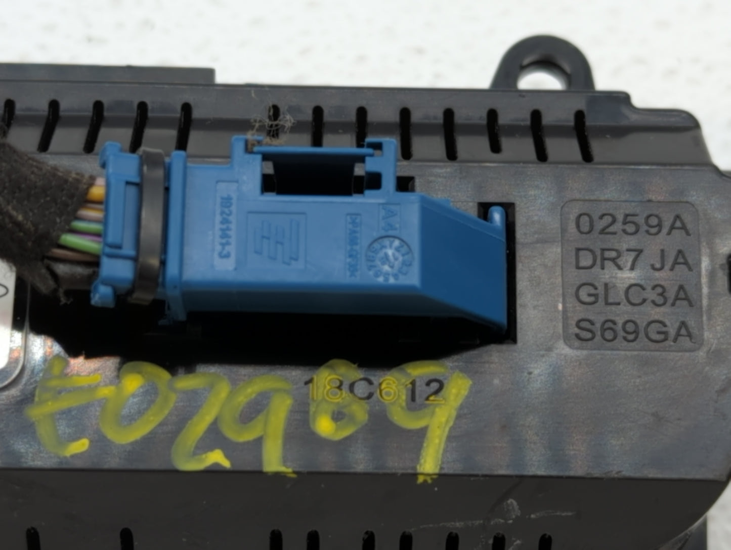 2018-2019 Ford Escape Climate Control Module Temperature AC/Heater Replacement P/N:GJ5T-18C612-CJ Fits Fits 2018 2019 OEM Us