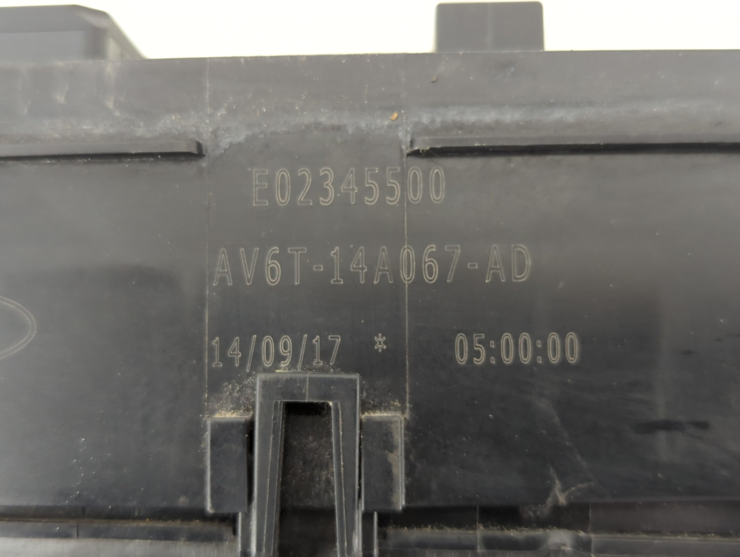 2018 Ford Escape Fusebox Fuse Box Panel Relay Module P/N:AV6T-14A067-AD Fits OEM Used Auto Parts - Oemusedautoparts1.com