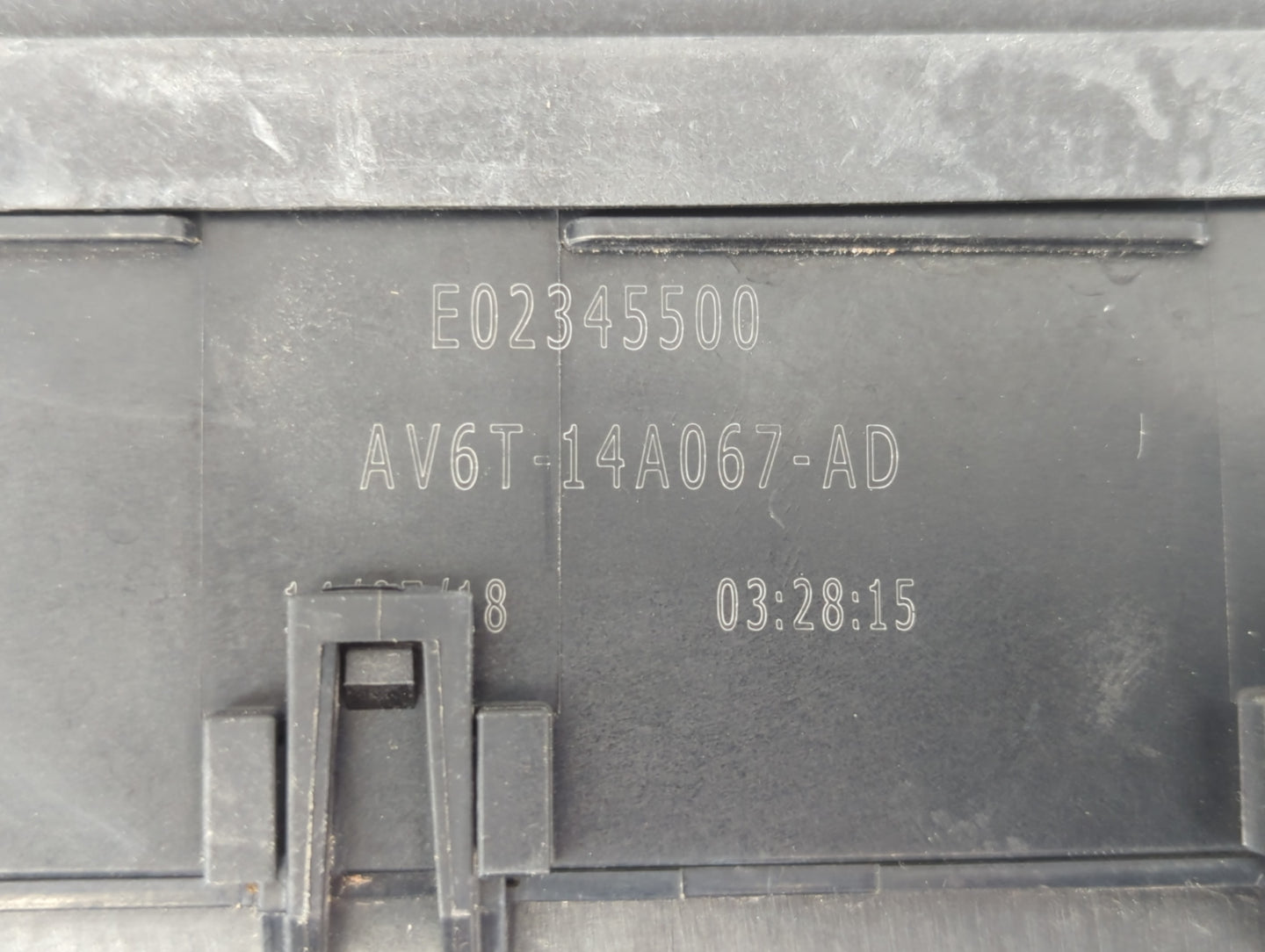 2018 Ford Escape Fusebox Fuse Box Panel Relay Module P/N:AV6T-14A067-AD Fits OEM Used Auto Parts - Oemusedautoparts1.com