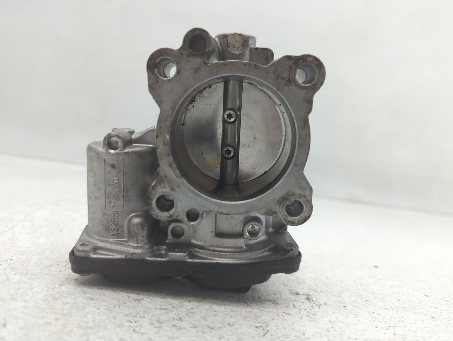 2017-2019 Ford Escape Throttle Body P/N:B18 158 5385 DS7G-9F991-CA Fits Fits 2014 2015 2016 2017 2018 2019 2020 OEM Used Aut