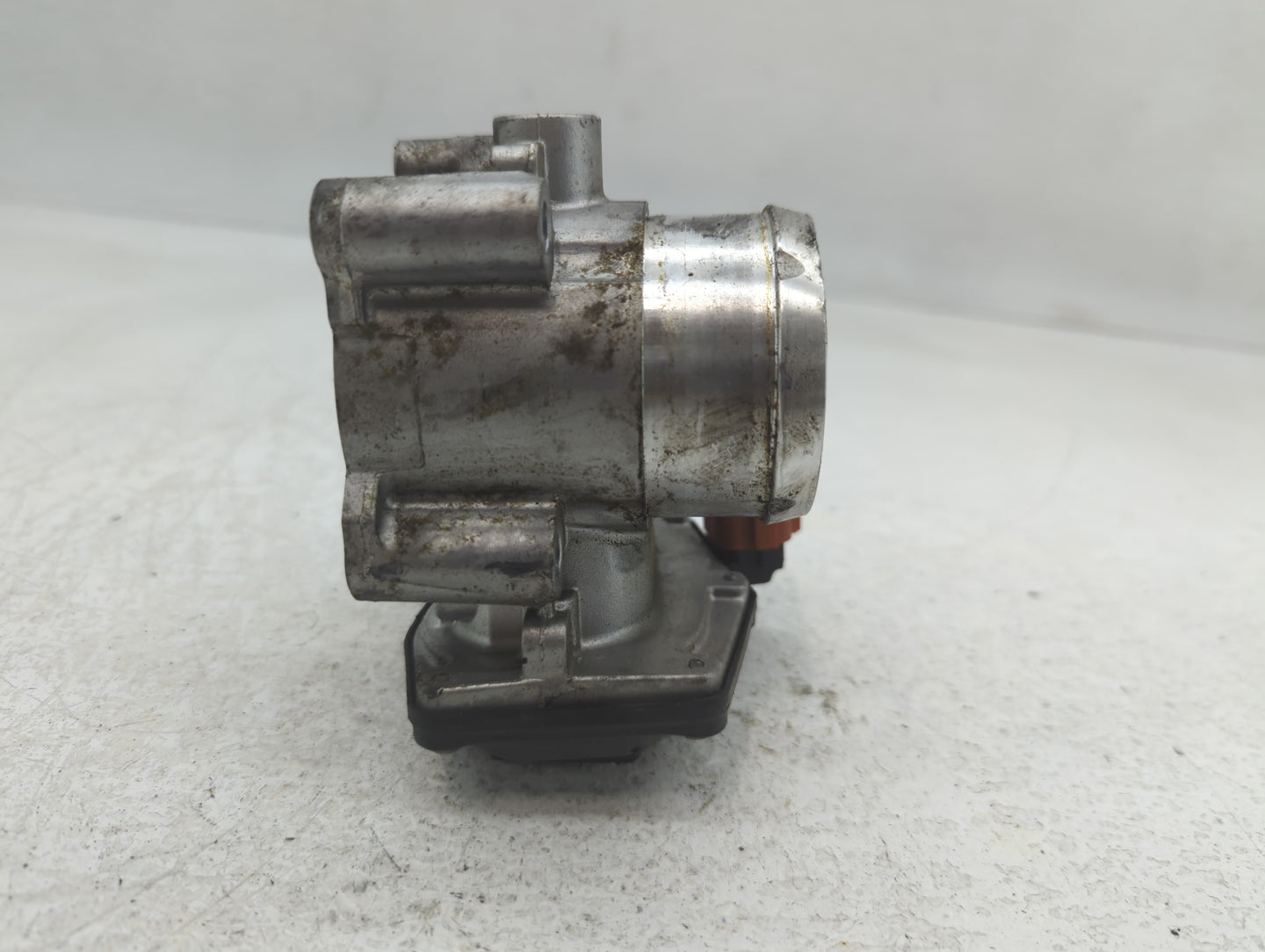 2017-2019 Ford Escape Throttle Body P/N:B18 158 5385 DS7G-9F991-CA Fits Fits 2014 2015 2016 2017 2018 2019 2020 OEM Used Aut