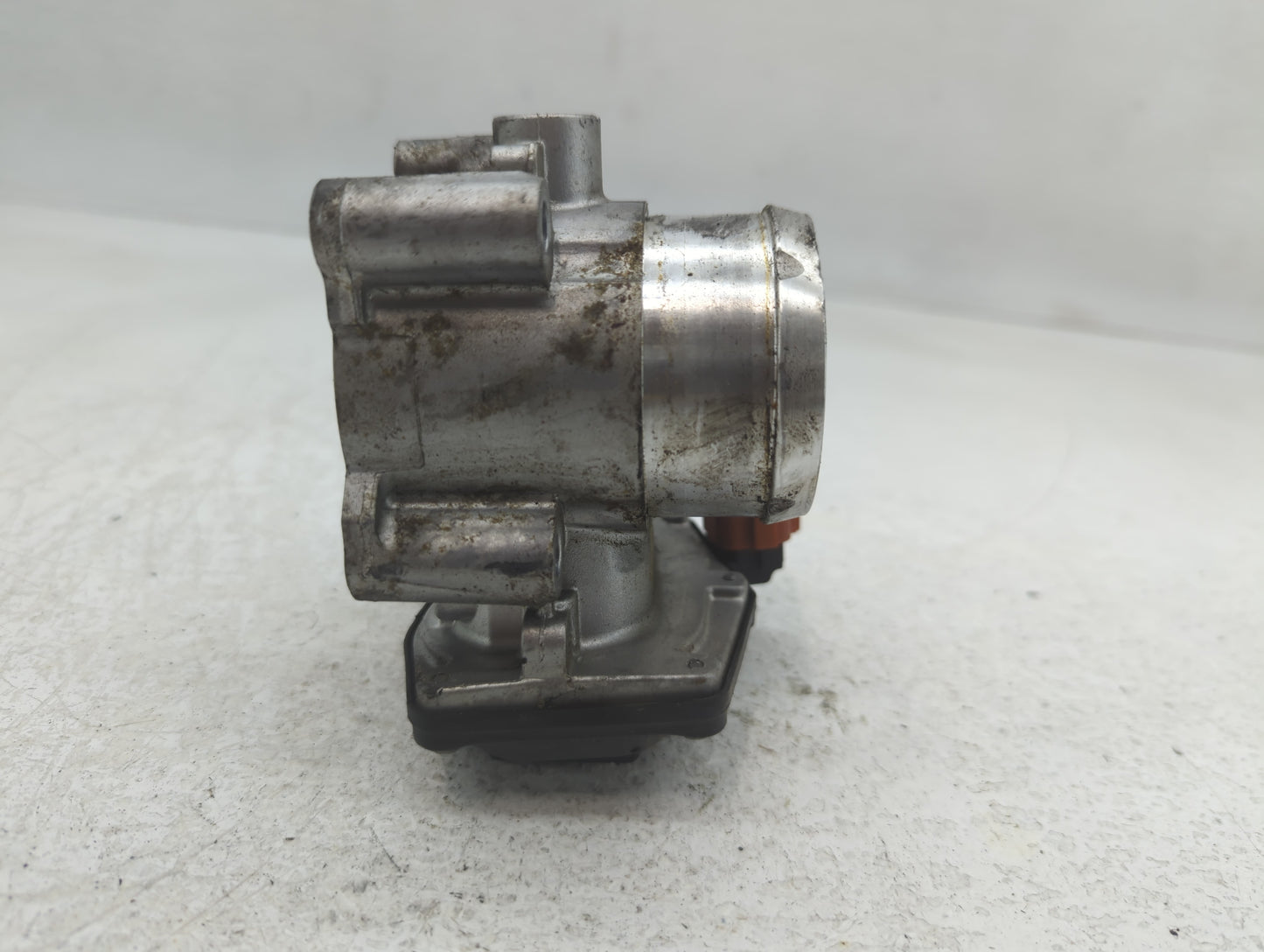 2017-2019 Ford Escape Throttle Body P/N:B18 158 5385 DS7G-9F991-CA Fits Fits 2014 2015 2016 2017 2018 2019 2020 OEM Used Aut