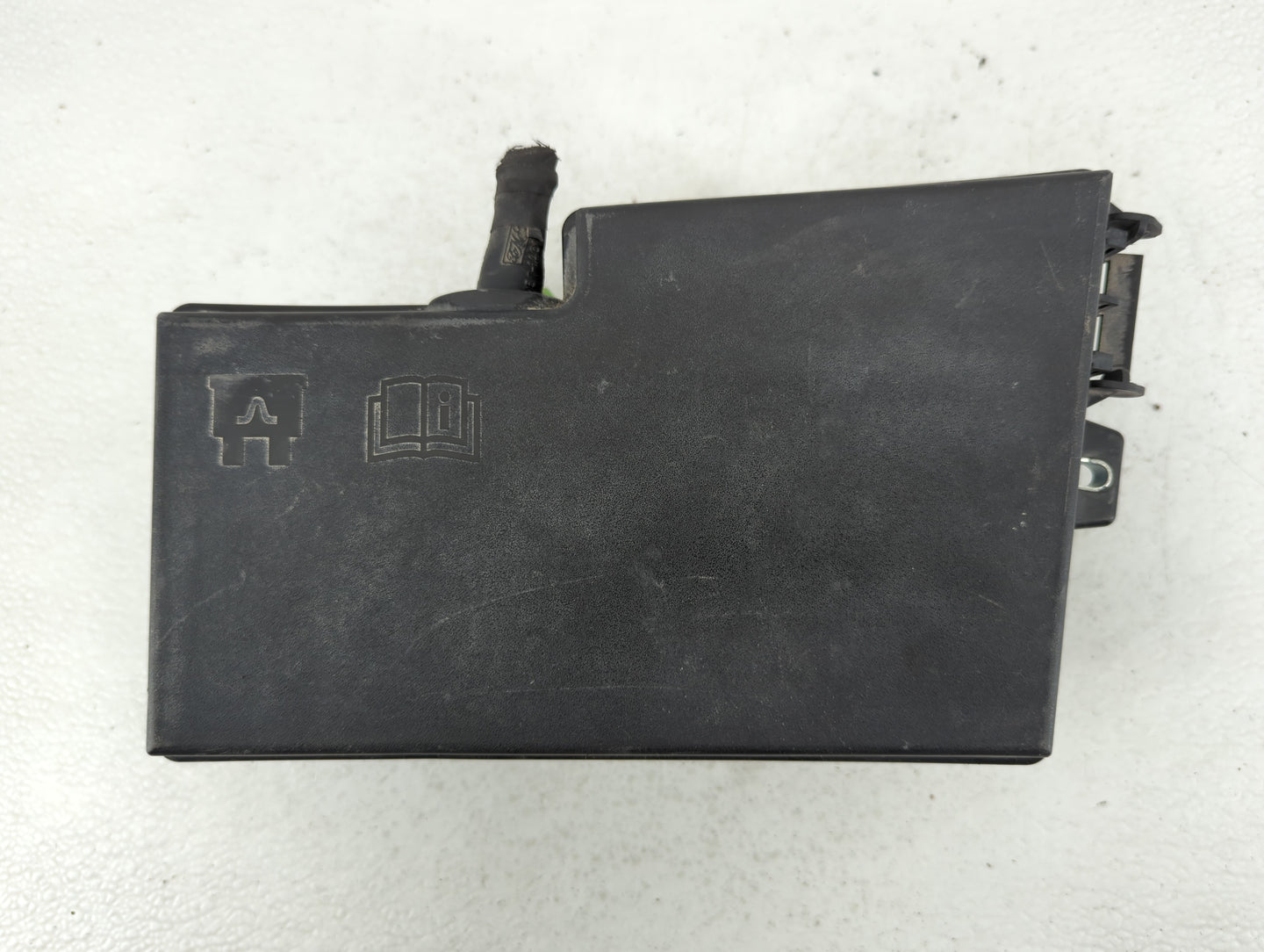 2018 Ford Escape Fusebox Fuse Box Panel Relay Module P/N:E02345500 AV6T-14A067-AD Fits OEM Used Auto Parts - Oemusedautopart