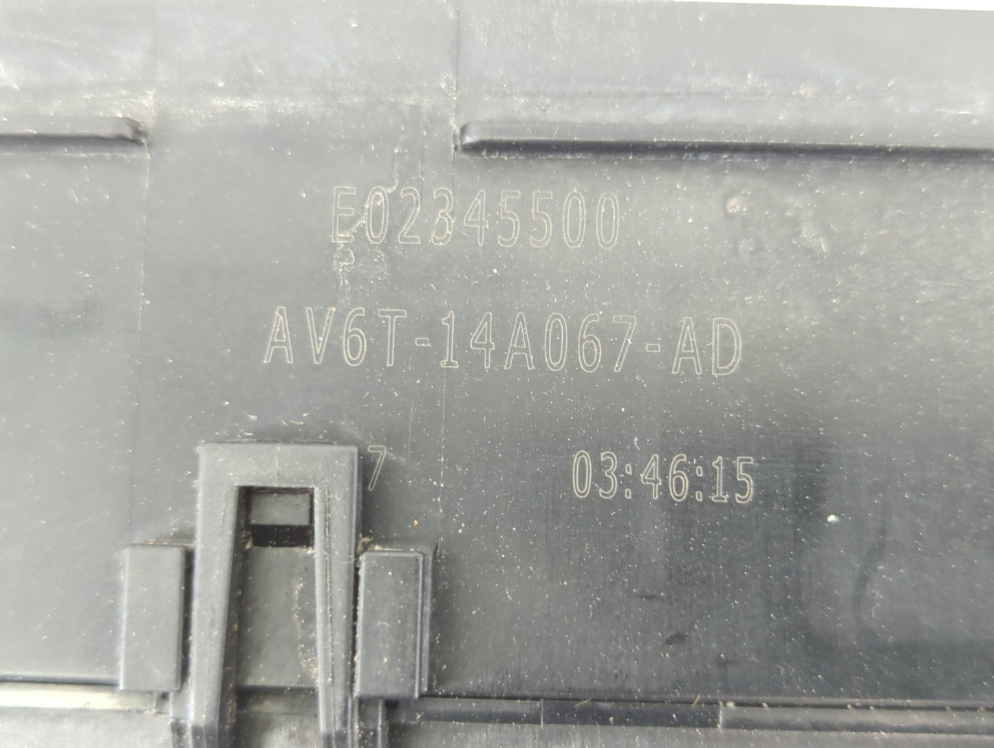 2018 Ford Escape Fusebox Fuse Box Panel Relay Module P/N:E02345500 AV6T-14A067-AD Fits OEM Used Auto Parts - Oemusedautopart
