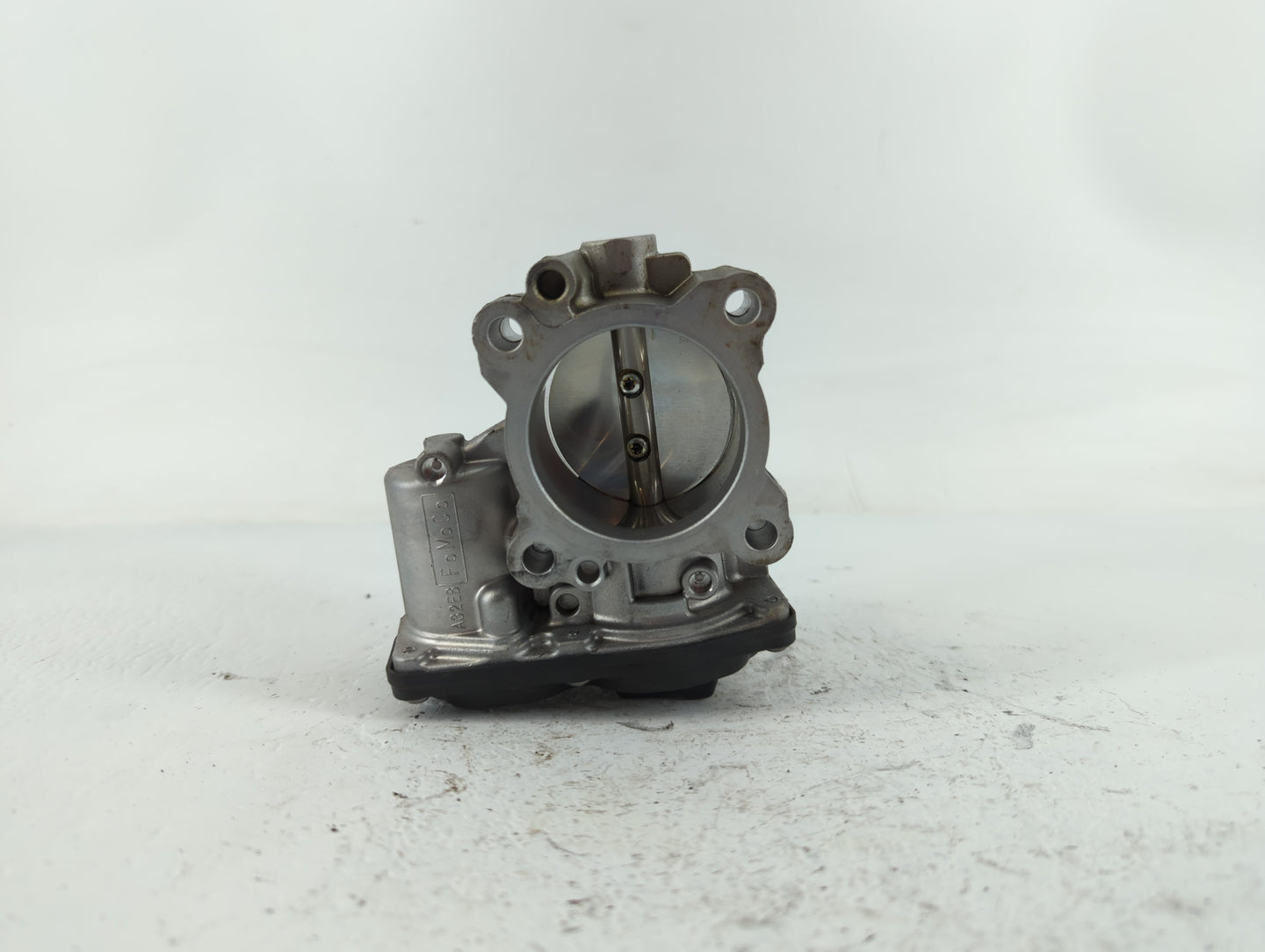 2017-2019 Ford Escape Throttle Body P/N:5.09890.11 PBT-GF30 HR Fits Fits 2014 2015 2016 2017 2018 2019 2020 OEM Used Auto Pa