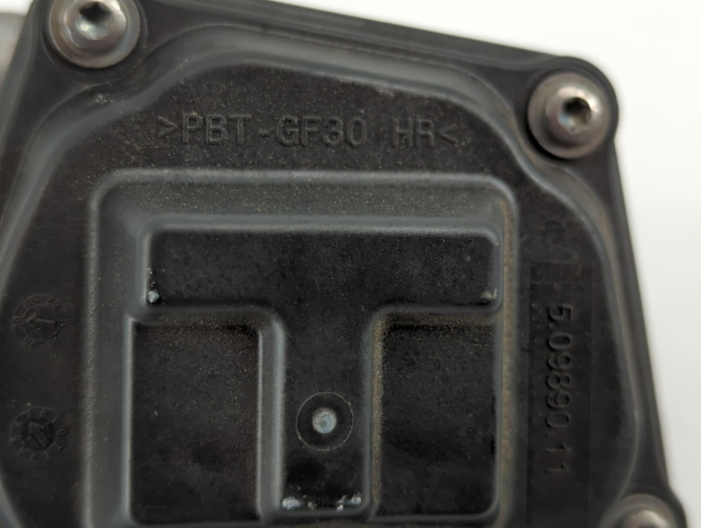 2017-2019 Ford Escape Throttle Body P/N:5.09890.11 PBT-GF30 HR Fits Fits 2014 2015 2016 2017 2018 2019 2020 OEM Used Auto Pa