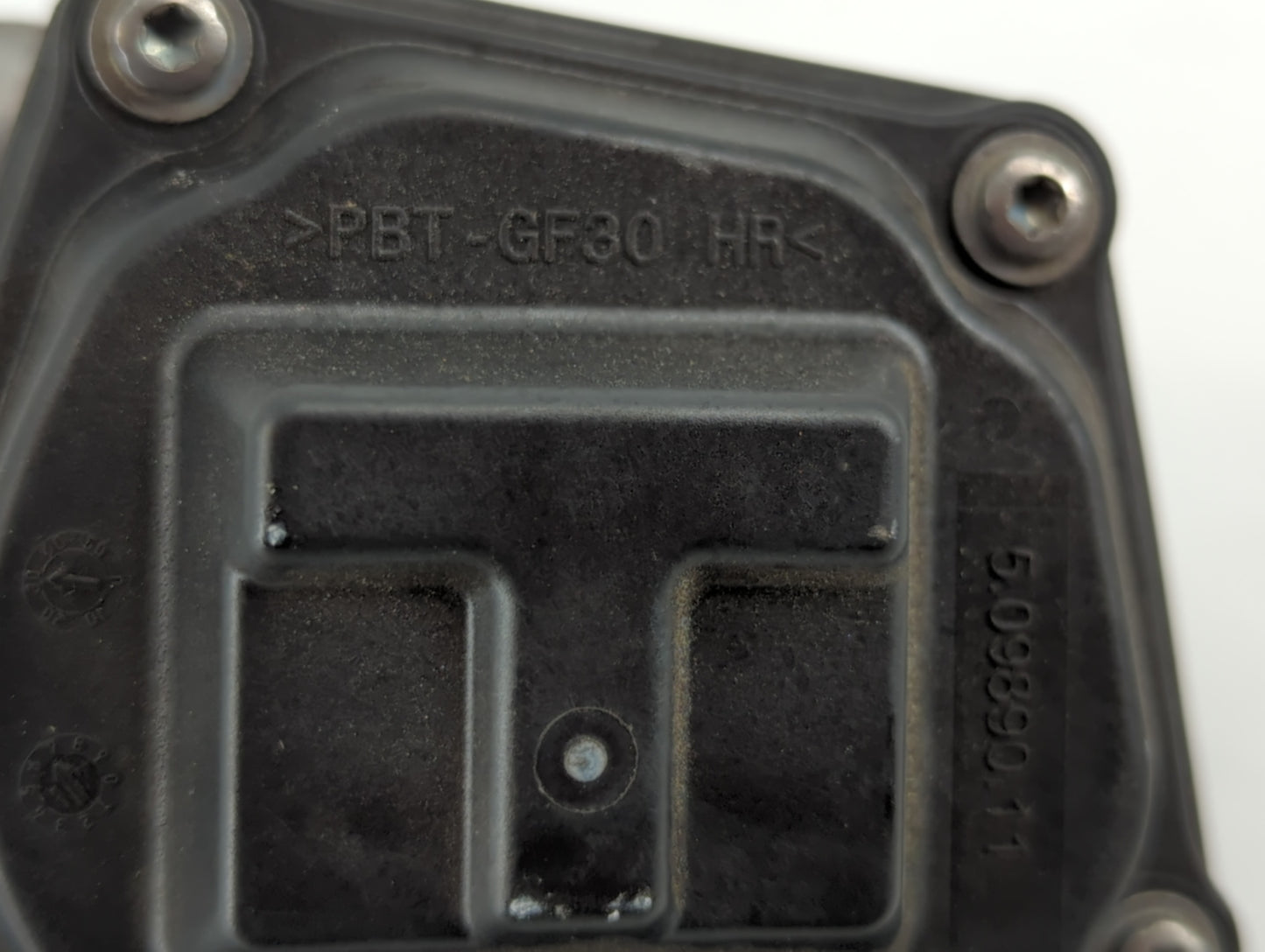 2017-2019 Ford Escape Throttle Body P/N:5.09890.11 PBT-GF30 HR Fits Fits 2014 2015 2016 2017 2018 2019 2020 OEM Used Auto Pa