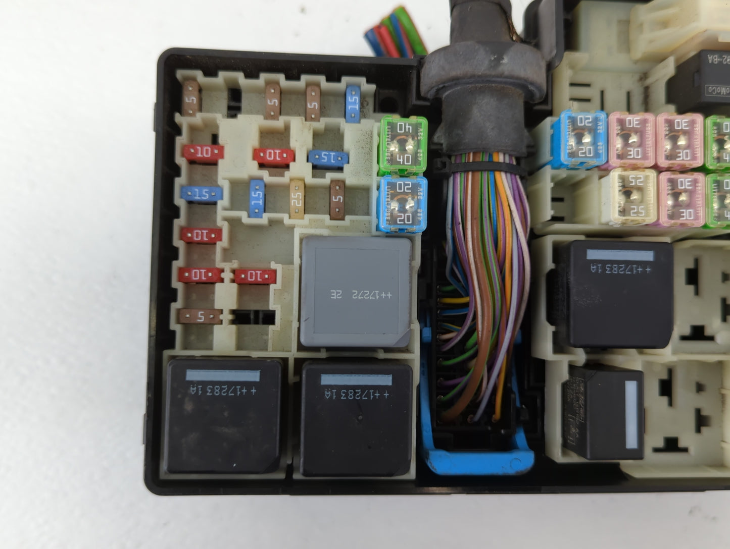 2018 Ford Escape Fusebox Fuse Box Panel Relay Module P/N:E00027328 AV6T-14A142-AB Fits OEM Used Auto Parts - Oemusedautopart