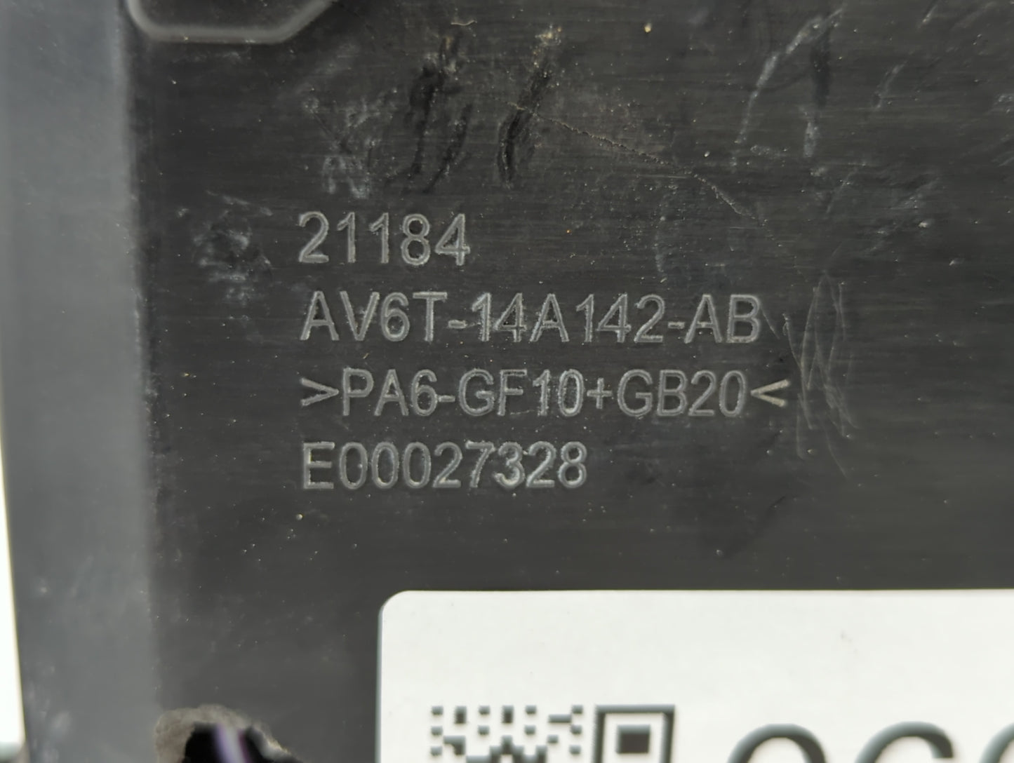 2018 Ford Escape Fusebox Fuse Box Panel Relay Module P/N:E00027328 AV6T-14A142-AB Fits OEM Used Auto Parts - Oemusedautopart