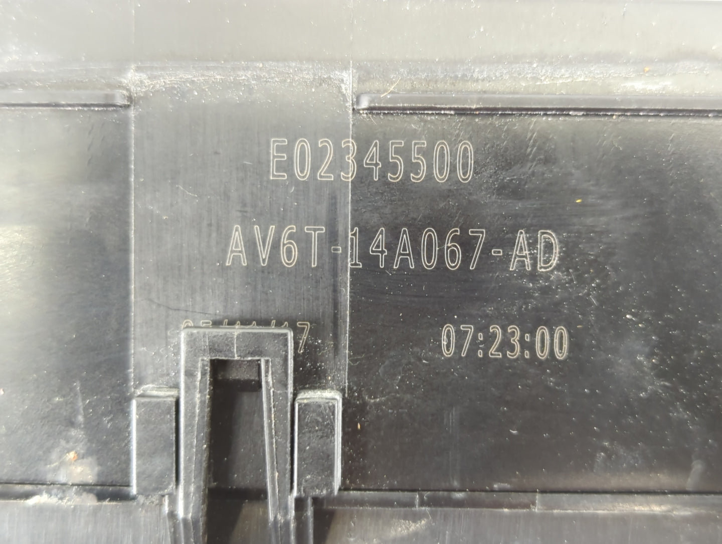 2018 Ford Escape Fusebox Fuse Box Panel Relay Module P/N:E02345500 AV6T-14A067-AD Fits OEM Used Auto Parts - Oemusedautopart