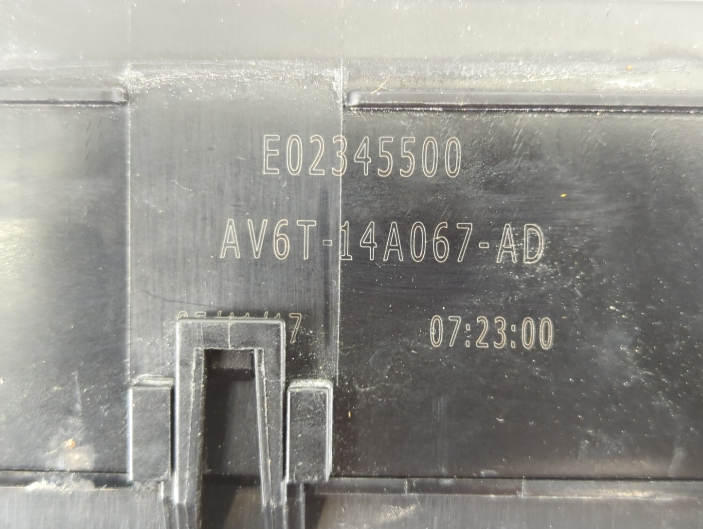 2018 Ford Escape Fusebox Fuse Box Panel Relay Module P/N:E02345500 AV6T-14A067-AD Fits OEM Used Auto Parts - Oemusedautopart