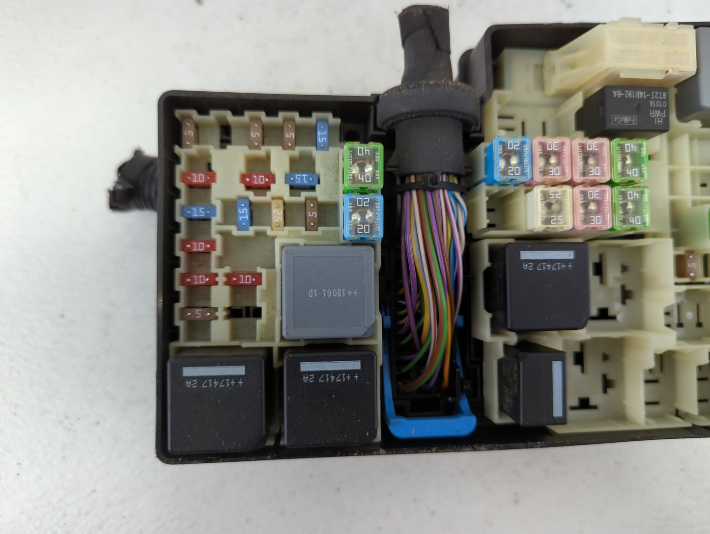 2018 Ford Escape Fusebox Fuse Box Panel Relay Module P/N:E02345500 AV6T-14A067-AD Fits OEM Used Auto Parts - Oemusedautopart