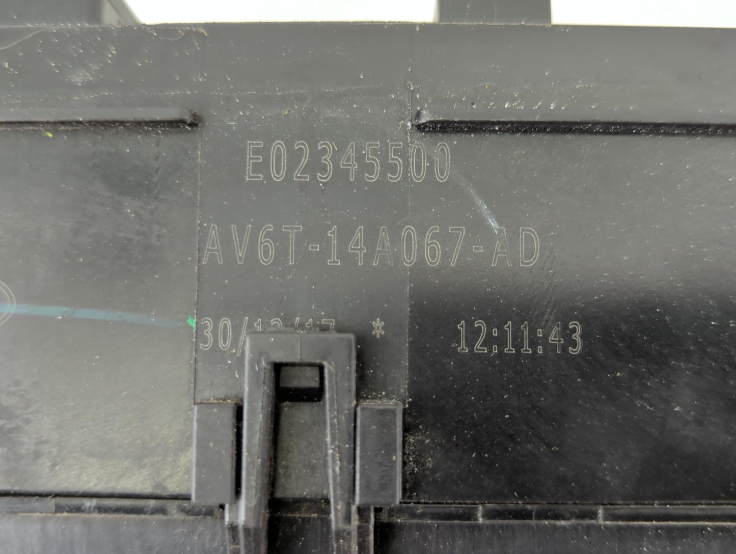 2018 Ford Escape Fusebox Fuse Box Panel Relay Module P/N:E02345500 AV6T-14A067-AD Fits OEM Used Auto Parts - Oemusedautopart