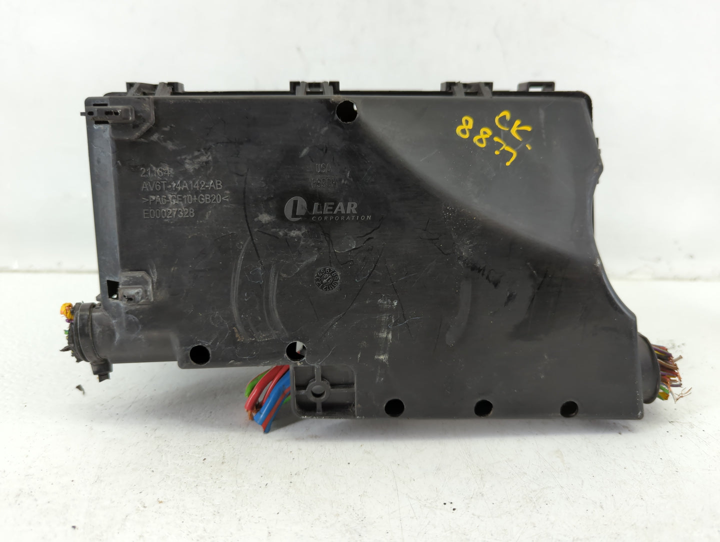 2018 Ford Escape Fusebox Fuse Box Panel Relay Module P/N:E02345500 AV6T-14A067-AD Fits OEM Used Auto Parts - Oemusedautopart