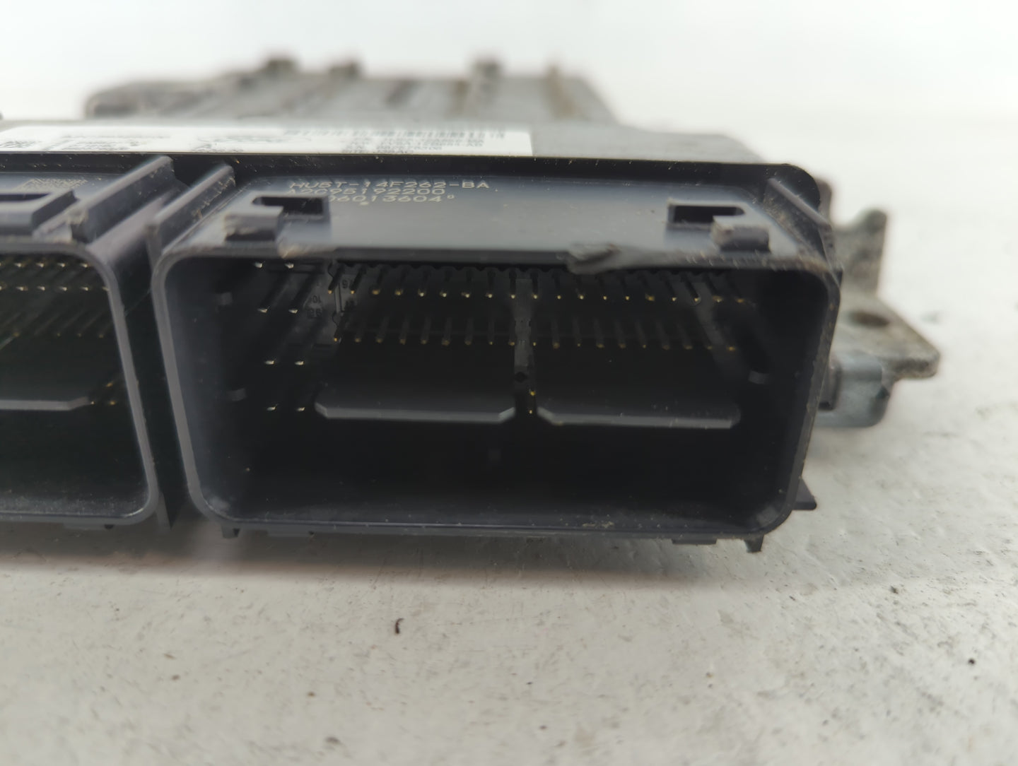 2017-2019 Ford Escape PCM Engine Control Computer ECU ECM PCU OEM P/N:HJ5A-12A650-MA 882576306 Fits Fits 2017 2018 2019 OEM 