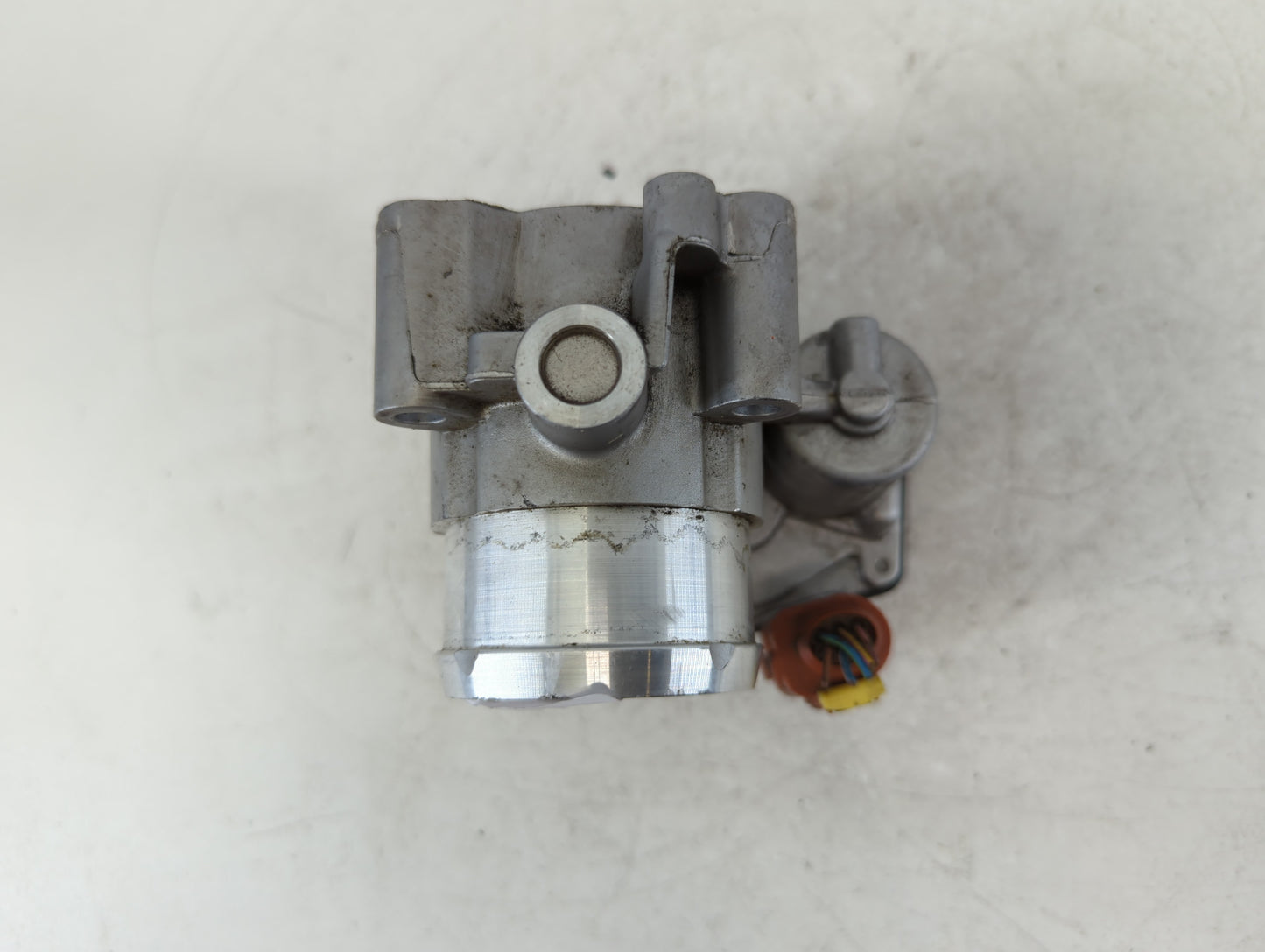 2017-2019 Ford Escape Throttle Body P/N:DS7G-9F991-CA Fits Fits 2014 2015 2016 2017 2018 2019 2020 OEM Used Auto Parts - Oem