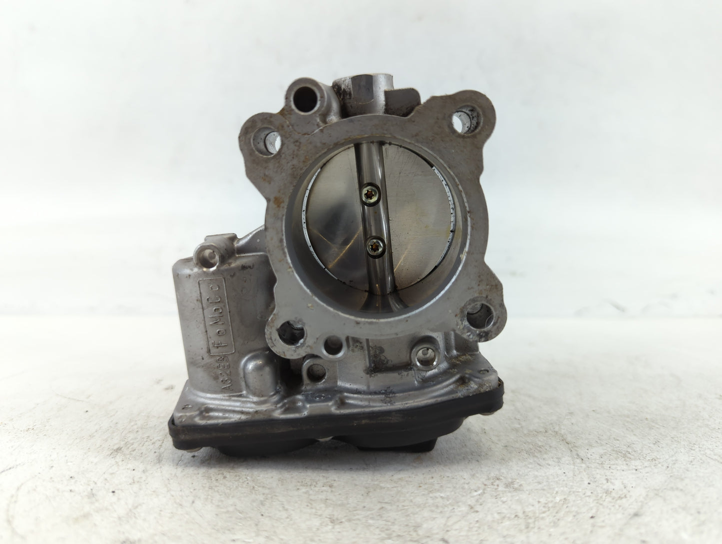 2017-2019 Ford Escape Throttle Body P/N:DS7G-9F991-CA Fits Fits 2014 2015 2016 2017 2018 2019 2020 OEM Used Auto Parts - Oem