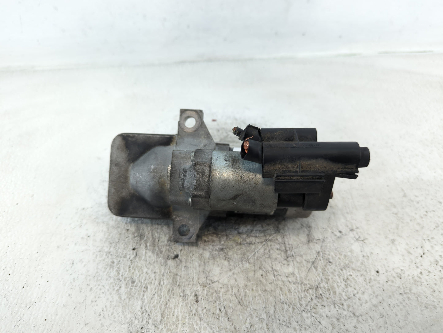2018-2019 Ford Escape Car Starter Motor Solenoid OEM P/N:M000TC0371ZC FJ5T-11000-AA Fits Fits 2018 2019 OEM Used Auto Parts 