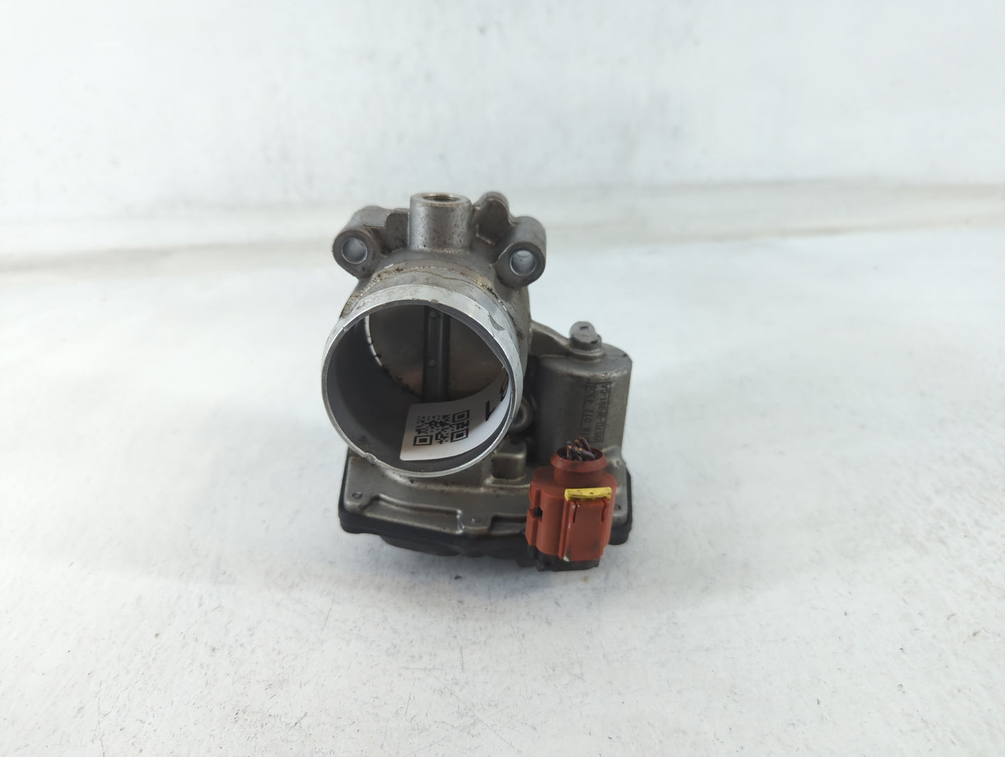2017-2019 Ford Escape Throttle Body P/N:DS7G-9F991-CA Fits Fits 2014 2015 2016 2017 2018 2019 2020 OEM Used Auto Parts - Oem