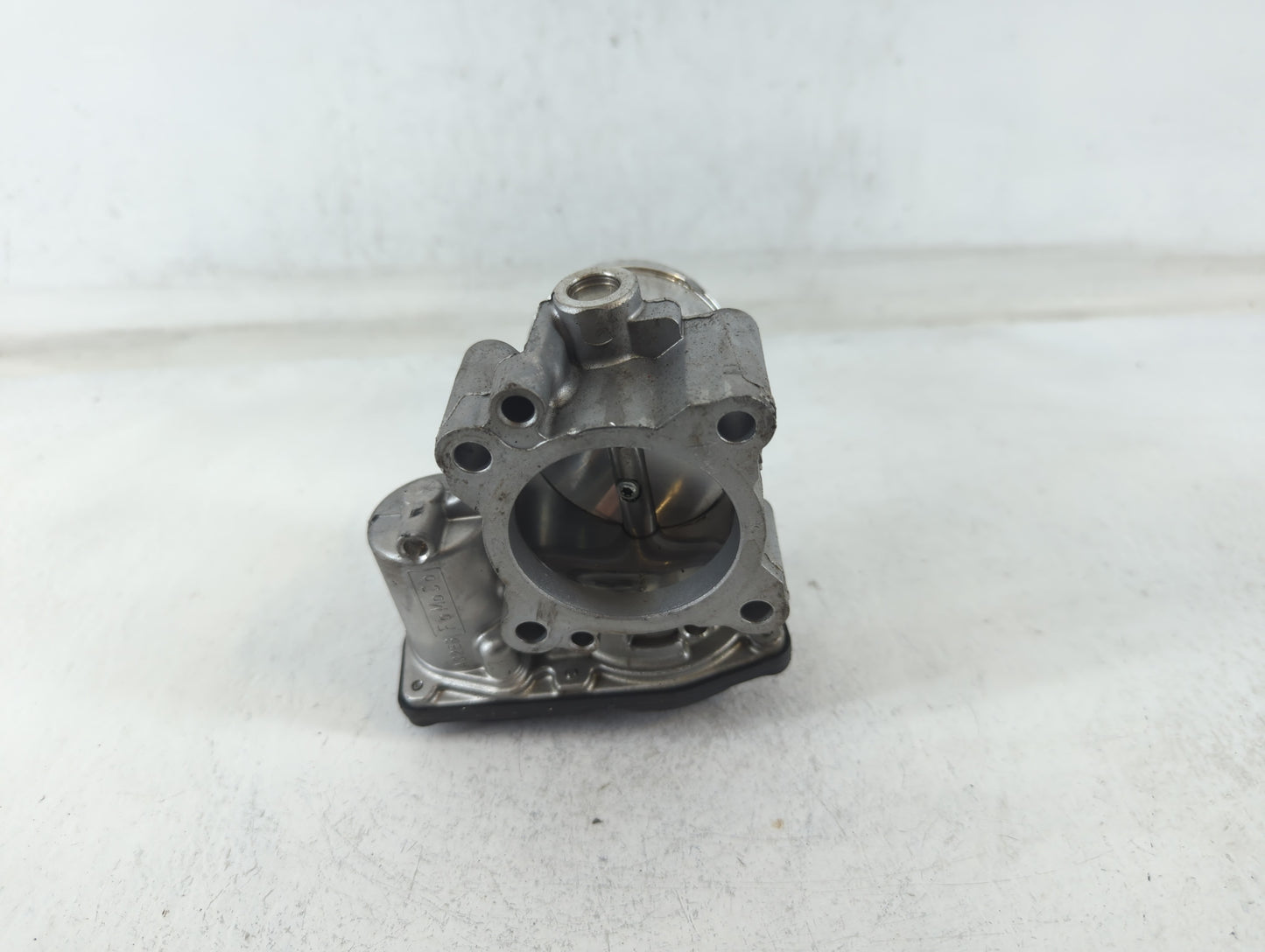 2017-2019 Ford Escape Throttle Body P/N:DS7G-9F991-CA Fits Fits 2014 2015 2016 2017 2018 2019 2020 OEM Used Auto Parts - Oem