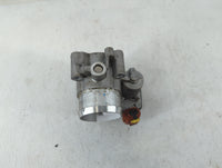 2017-2019 Ford Escape Throttle Body P/N:DS7G-9F991-CA Fits Fits 2014 2015 2016 2017 2018 2019 2020 OEM Used Auto Parts - Oem
