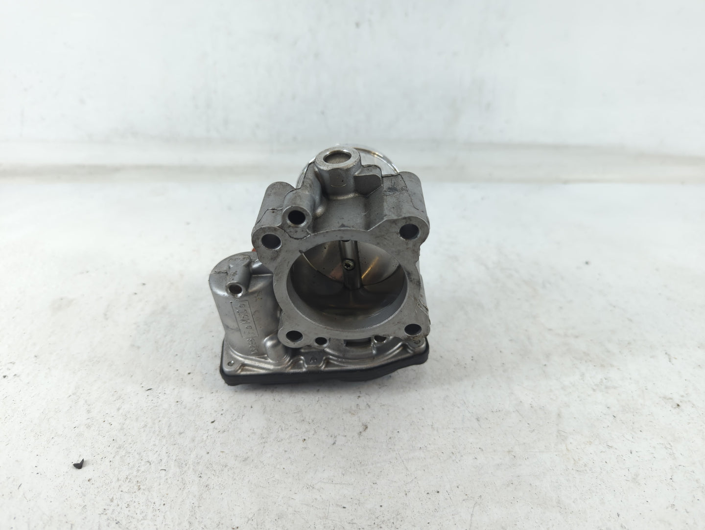 2017-2019 Ford Escape Throttle Body P/N:DS7G-9F991-CA Fits Fits 2014 2015 2016 2017 2018 2019 2020 OEM Used Auto Parts - Oem