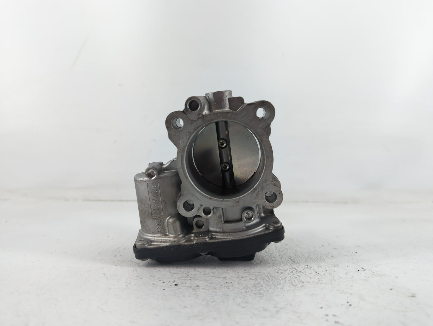 2017-2019 Ford Escape Throttle Body P/N:B17 313 4269 DS7G-9F991-CA Fits Fits 2014 2015 2016 2017 2018 2019 2020 OEM Used Aut