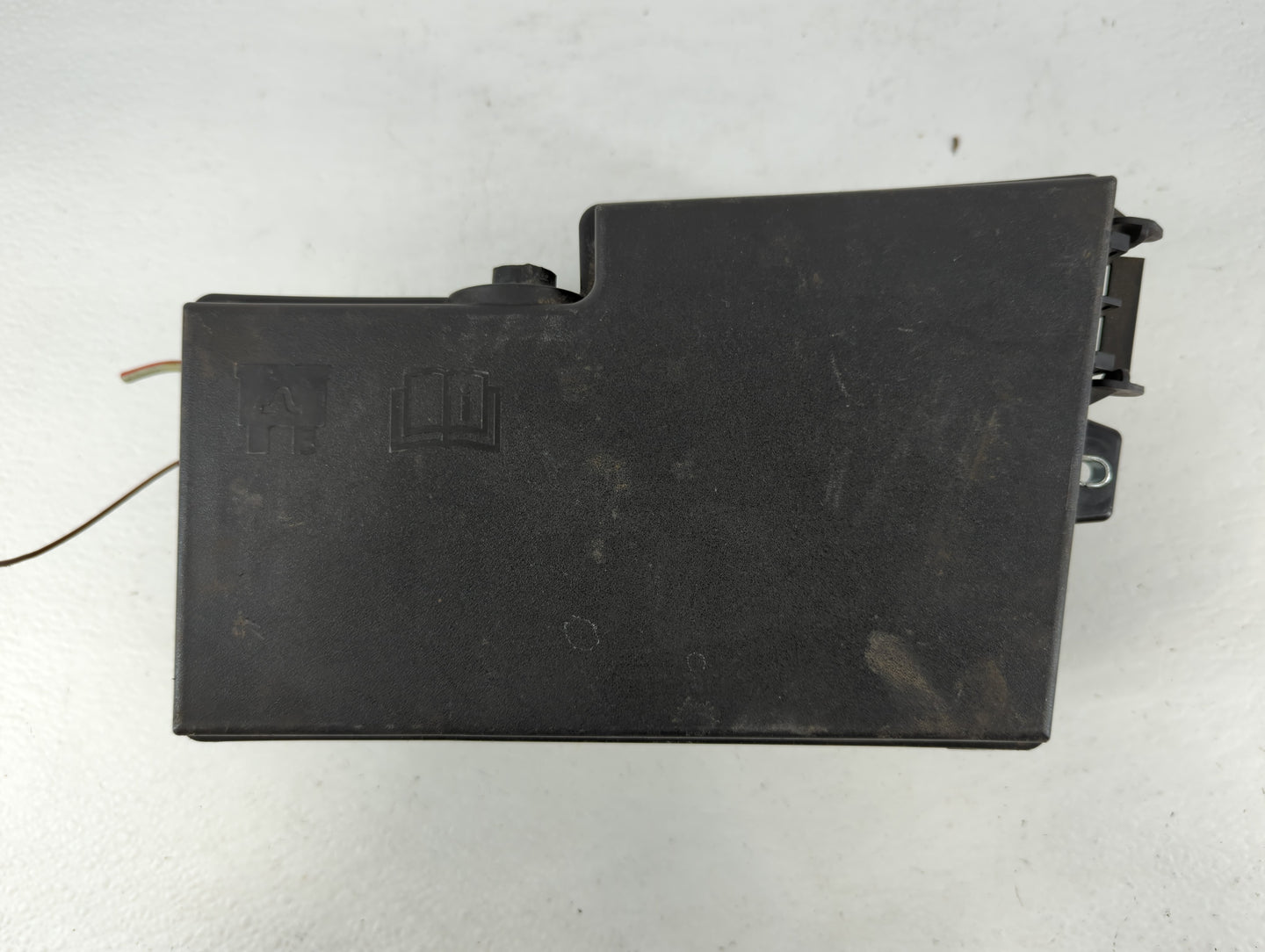 2018 Ford Escape Fusebox Fuse Box Panel Relay Module P/N:E02345500 AV6T-14A067-AD Fits OEM Used Auto Parts - Oemusedautopart