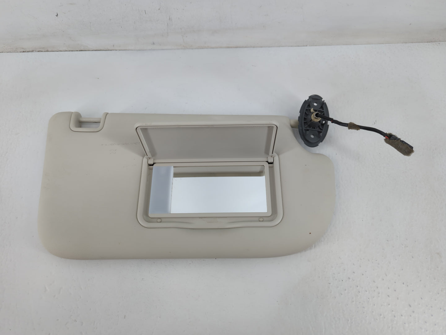 2013-2019 Ford Escape Sun Visor Shade Replacement Passenger Right Mirror Fits Fits 2013 2014 2015 2016 2017 2018 2019 OEM Us