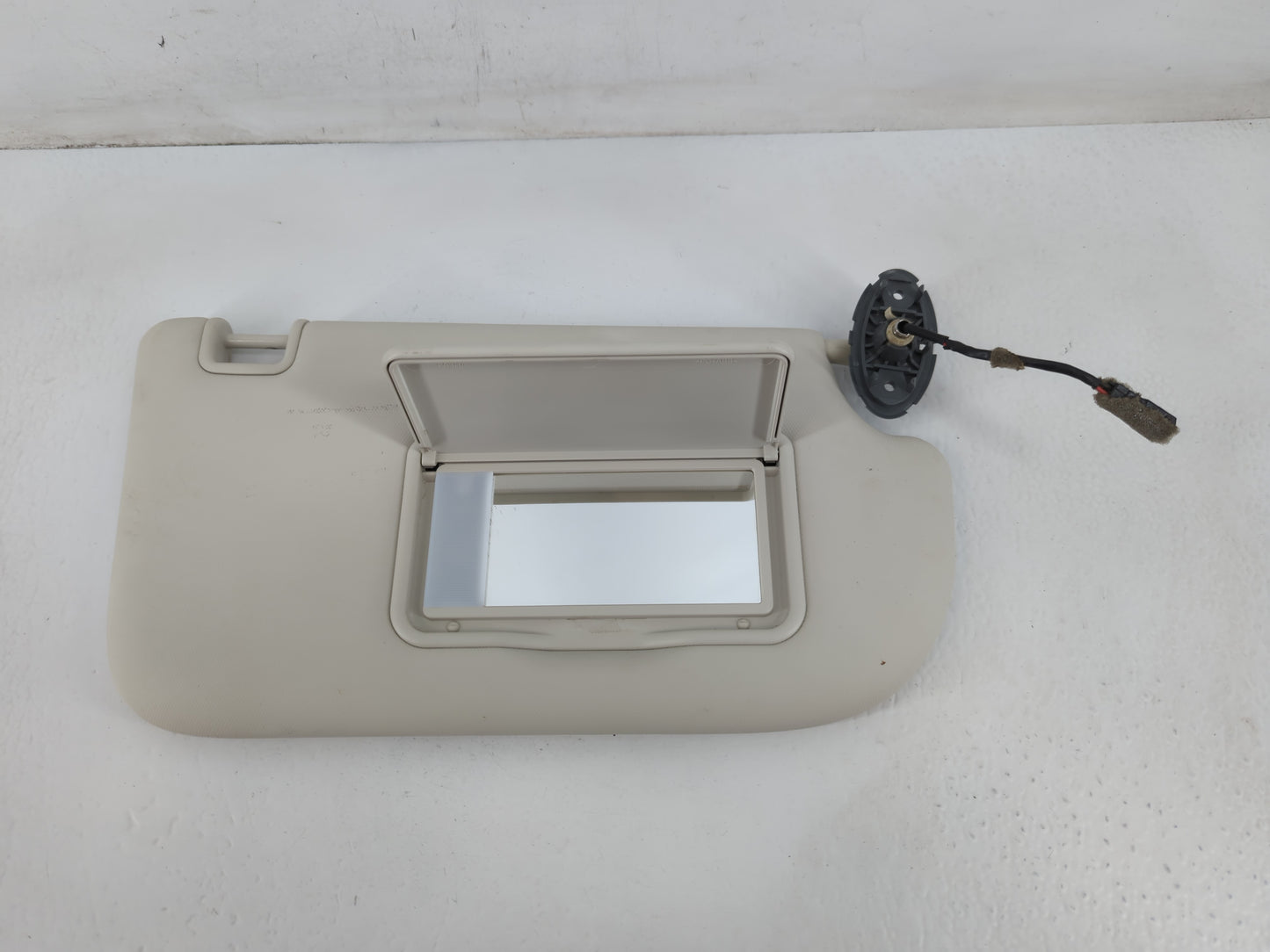 2013-2019 Ford Escape Sun Visor Shade Replacement Passenger Right Mirror Fits Fits 2013 2014 2015 2016 2017 2018 2019 OEM Us
