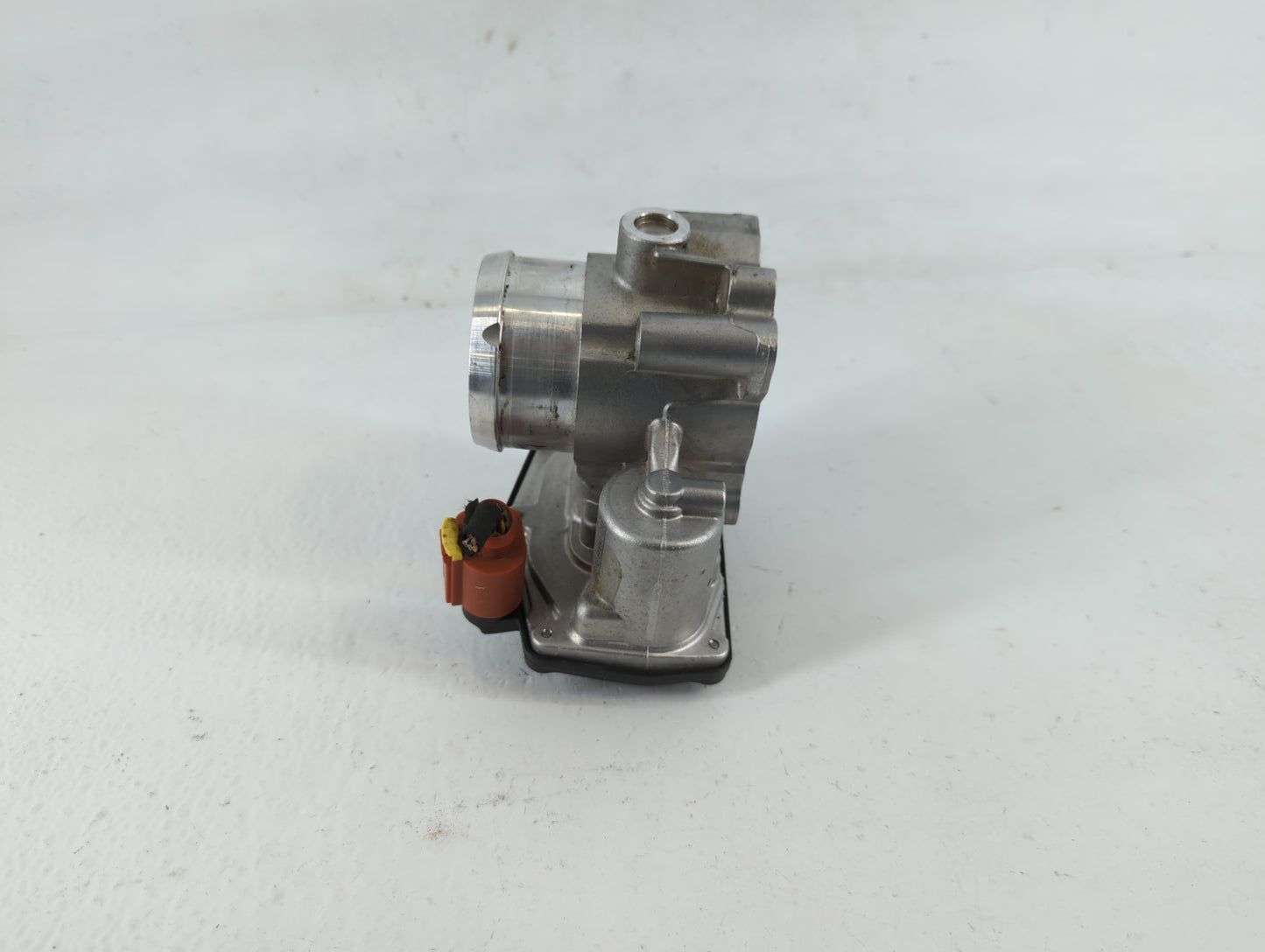 2017-2019 Ford Escape Throttle Body P/N:DS7G-9F991-CA B18 117 4983 Fits Fits 2014 2015 2016 2017 2018 2019 2020 OEM Used Aut