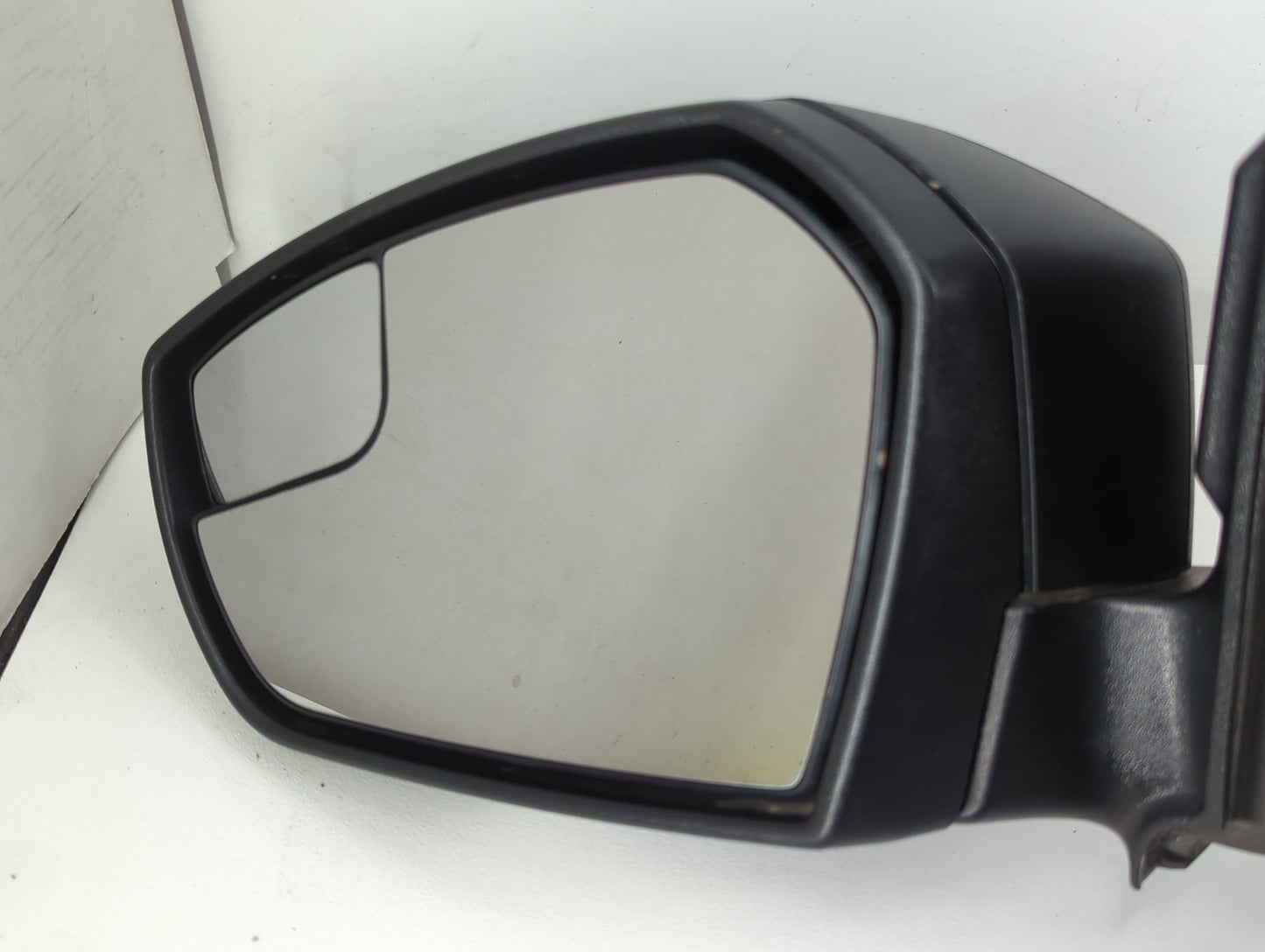 2017-2019 Ford Escape Driver Side View Mirror - Left Door Mirror OEM Used - Oemusedautoparts1.com