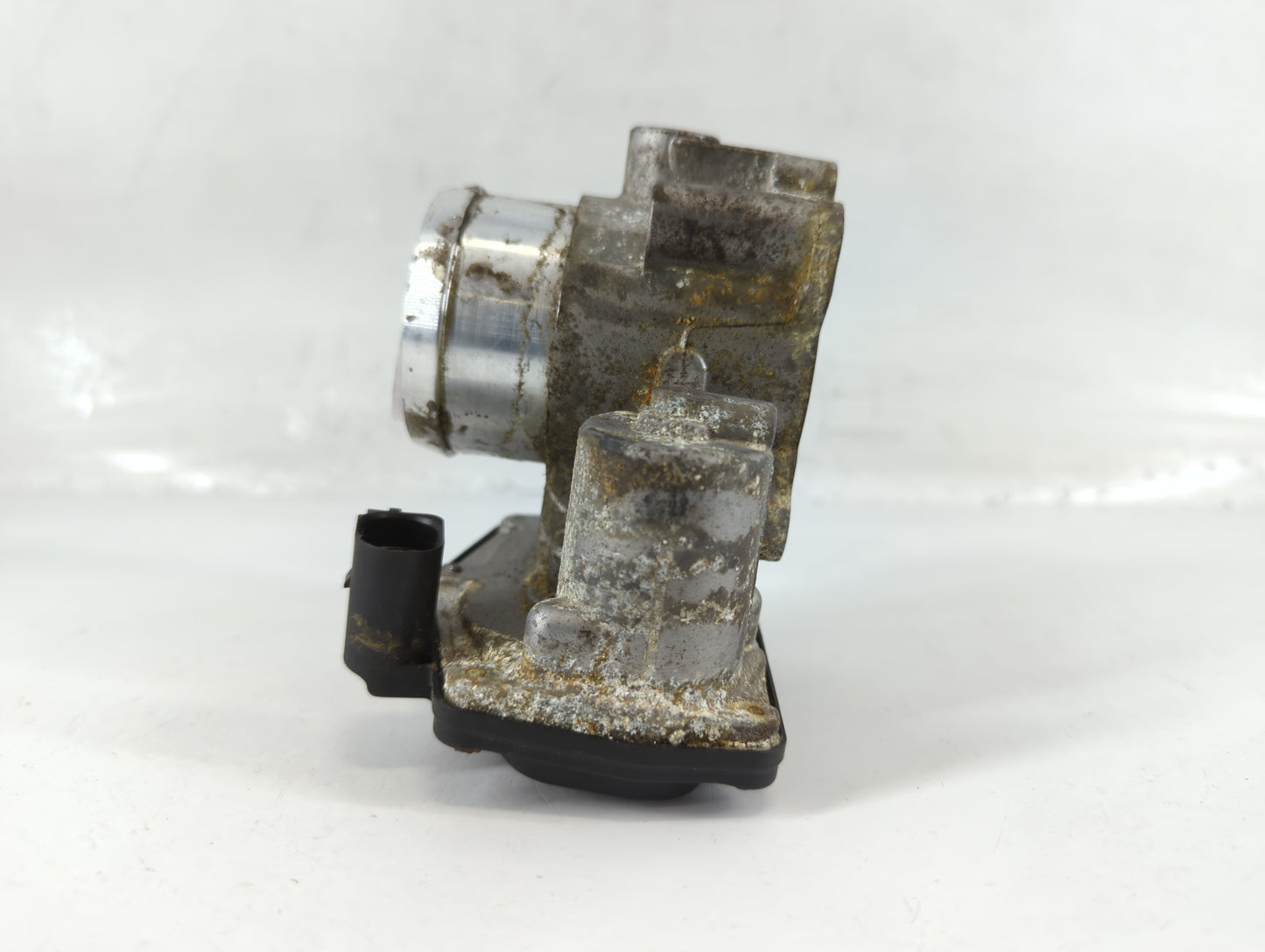 2017-2019 Ford Escape Throttle Body P/N:DS7G-9F991-BB B18 117 4983 Fits Fits 2014 2015 2016 2017 2018 2019 2020 OEM Used Aut