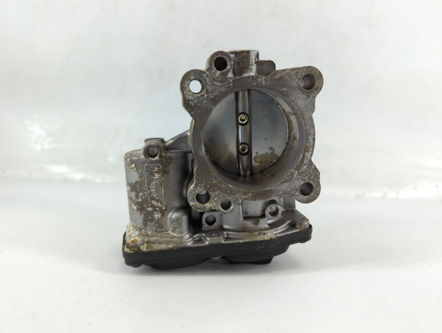 2017-2019 Ford Escape Throttle Body P/N:DS7G-9F991-BB B18 117 4983 Fits Fits 2014 2015 2016 2017 2018 2019 2020 OEM Used Aut