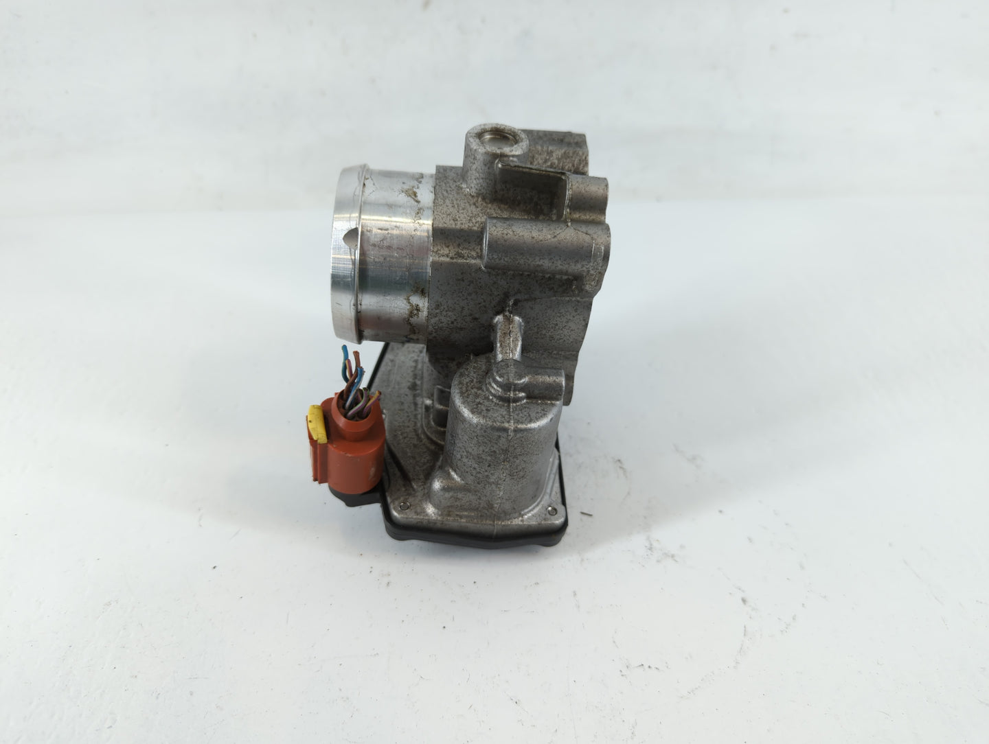 2017-2019 Ford Escape Throttle Body P/N:DS7G-9F991-BB B18 117 4983 Fits Fits 2014 2015 2016 2017 2018 2019 2020 OEM Used Aut