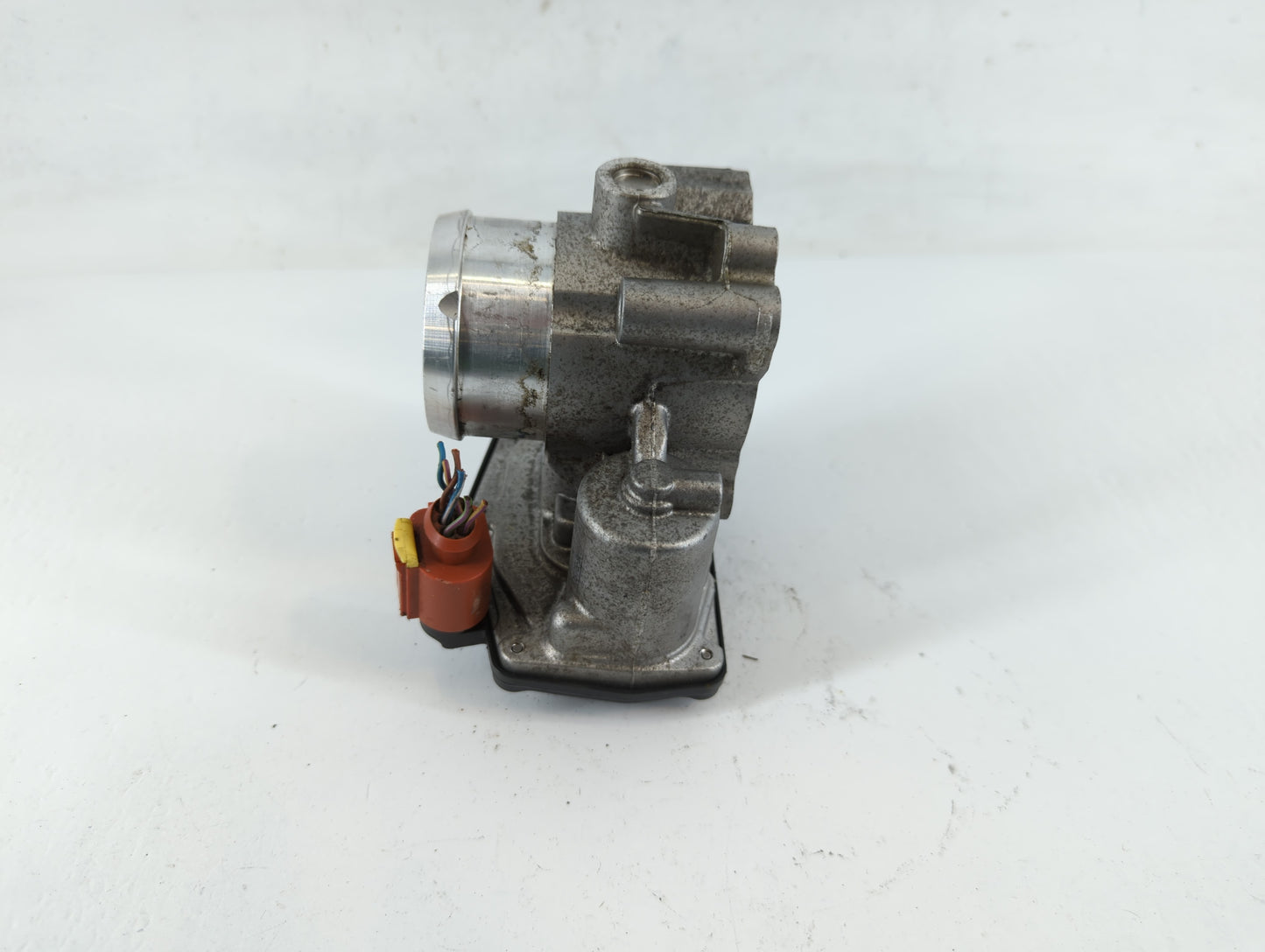 2017-2019 Ford Escape Throttle Body P/N:DS7G-9F991-BB B18 117 4983 Fits Fits 2014 2015 2016 2017 2018 2019 2020 OEM Used Aut
