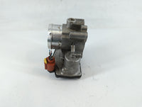 2017-2019 Ford Escape Throttle Body P/N:DS7G-9F991-BB B18 117 4983 Fits Fits 2014 2015 2016 2017 2018 2019 2020 OEM Used Aut