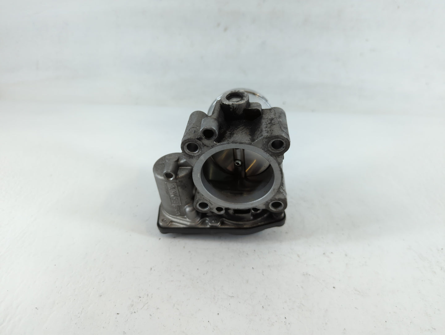 2017-2019 Ford Escape Throttle Body P/N:DS7G-9F991-BB B18 117 4983 Fits Fits 2014 2015 2016 2017 2018 2019 2020 OEM Used Aut