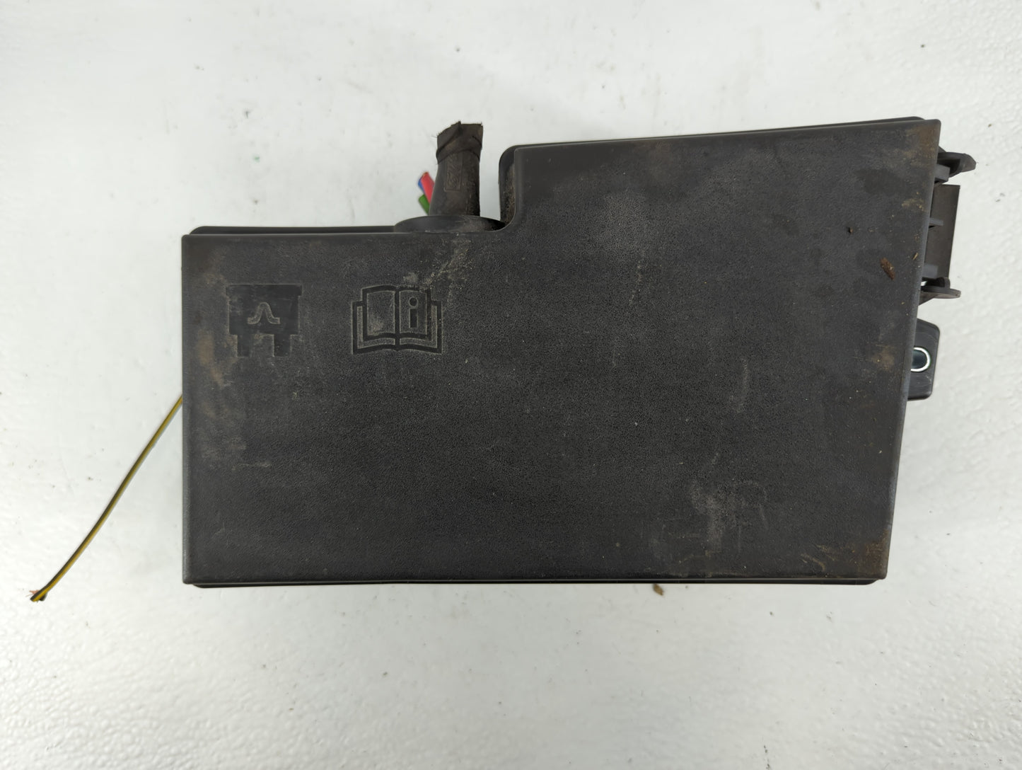 2018 Ford Escape Fusebox Fuse Box Panel Relay Module P/N:E02345500 AV6T-14A067-AD Fits OEM Used Auto Parts - Oemusedautopart