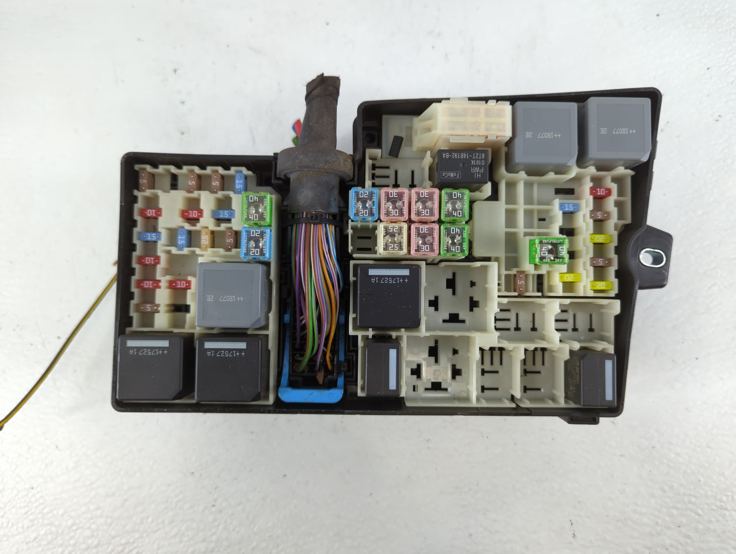 2018 Ford Escape Fusebox Fuse Box Panel Relay Module P/N:E02345500 AV6T-14A067-AD Fits OEM Used Auto Parts - Oemusedautopart