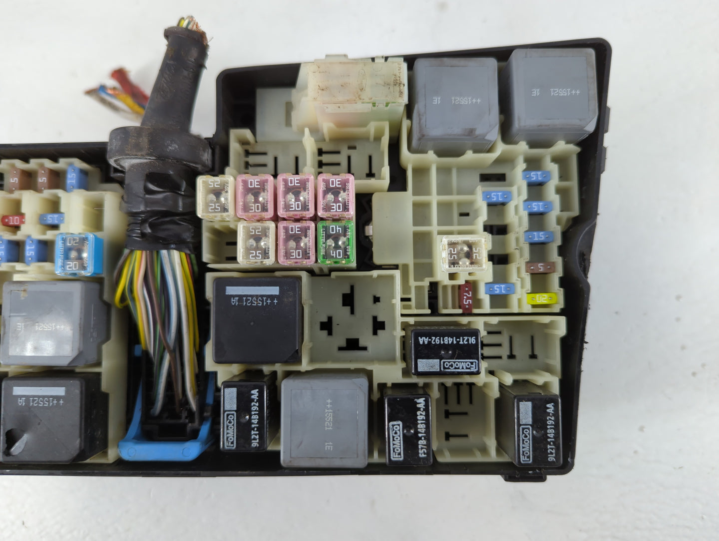 2018 Ford Escape Fusebox Fuse Box Panel Relay Module P/N:AV6T-14A142-AB E00027328 Fits OEM Used Auto Parts - Oemusedautopart