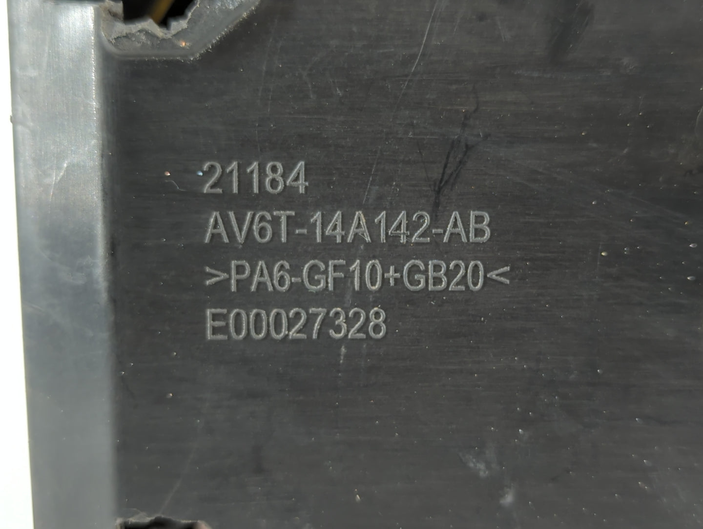2018 Ford Escape Fusebox Fuse Box Panel Relay Module P/N:AV6T-14A142-AB E00027328 Fits OEM Used Auto Parts - Oemusedautopart
