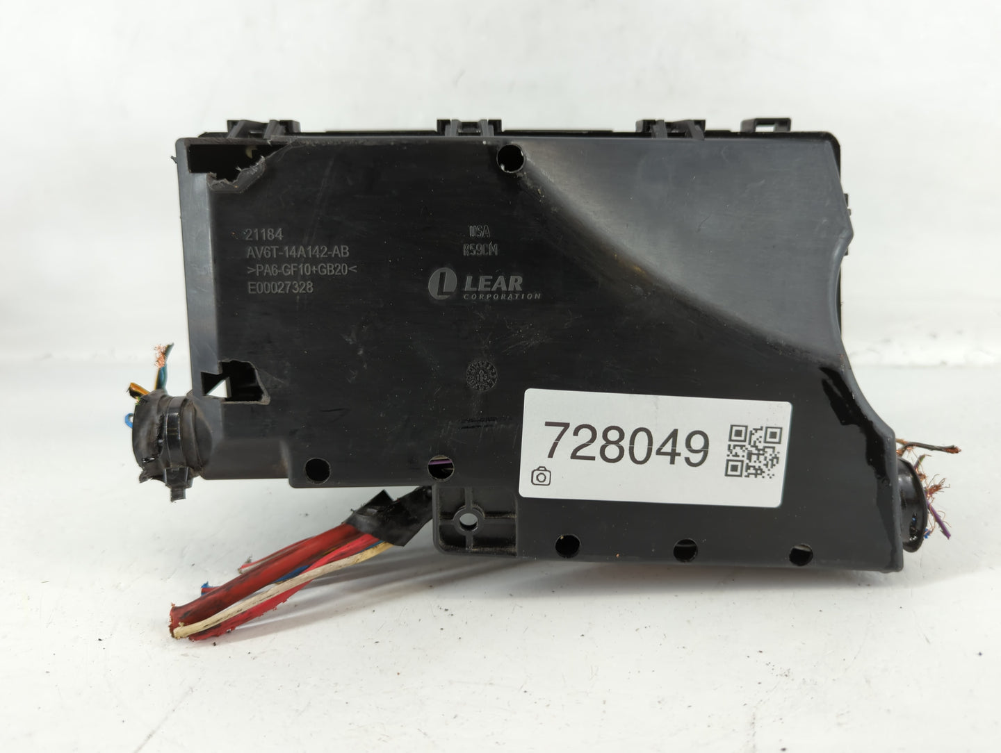 2018 Ford Escape Fusebox Fuse Box Panel Relay Module P/N:AV6T-14A142-AB E00027328 Fits OEM Used Auto Parts - Oemusedautopart