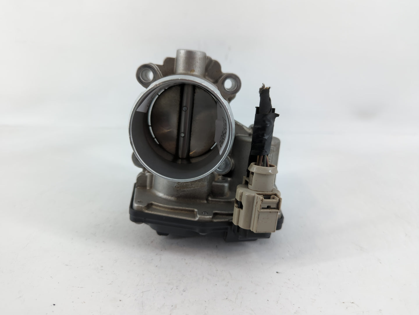 2017-2019 Ford Escape Throttle Body P/N:DS7G-9F991-BB B18 117 4983 Fits Fits 2014 2015 2016 2017 2018 2019 2020 OEM Used Aut