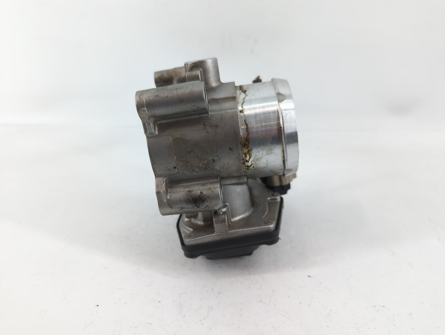 2017-2019 Ford Escape Throttle Body P/N:DS7G-9F991-BB B18 117 4983 Fits Fits 2014 2015 2016 2017 2018 2019 2020 OEM Used Aut