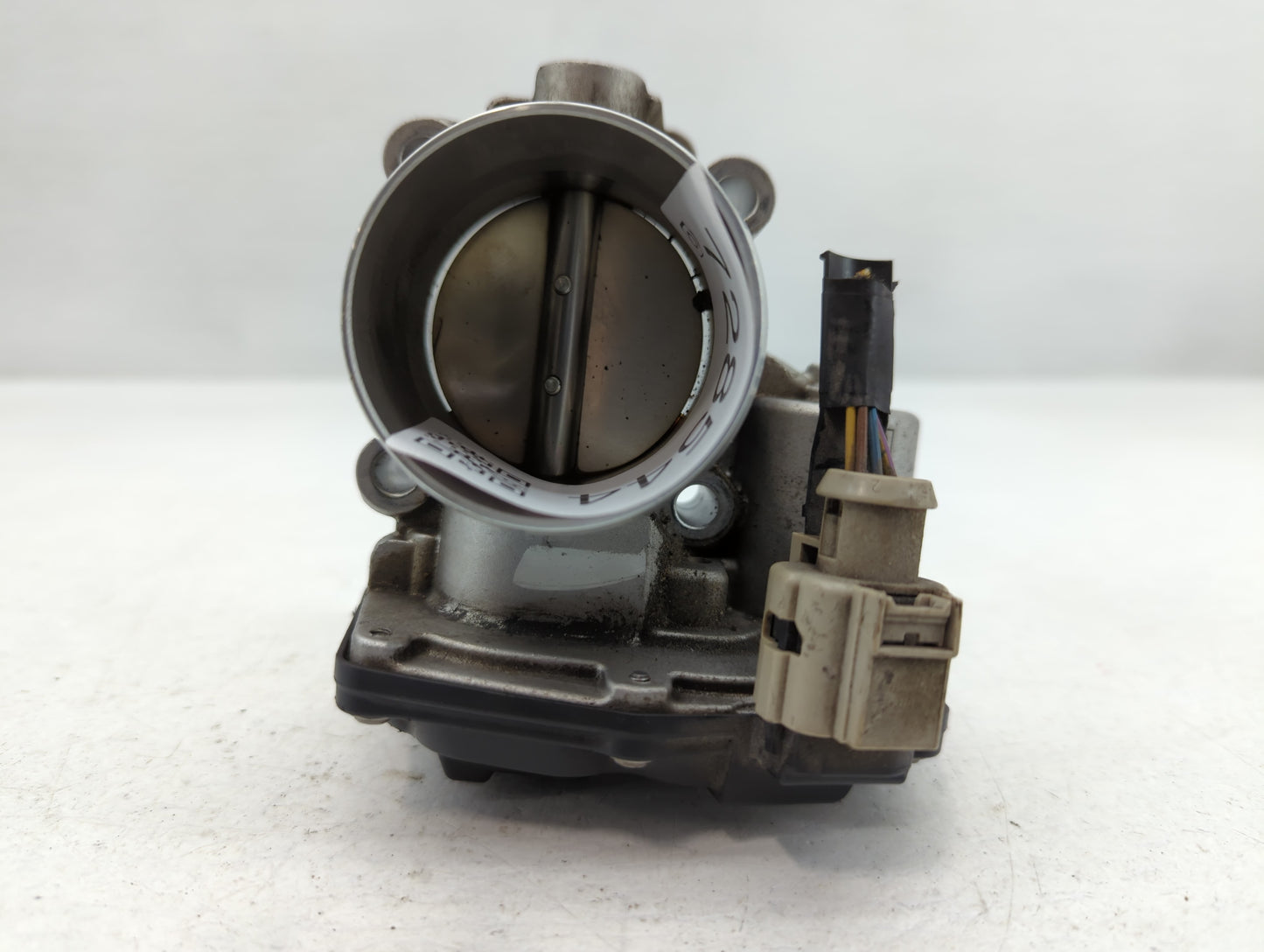 2017-2019 Ford Escape Throttle Body P/N:DS7G-9F991-BB B18 117 4983 Fits Fits 2014 2015 2016 2017 2018 2019 2020 OEM Used Aut