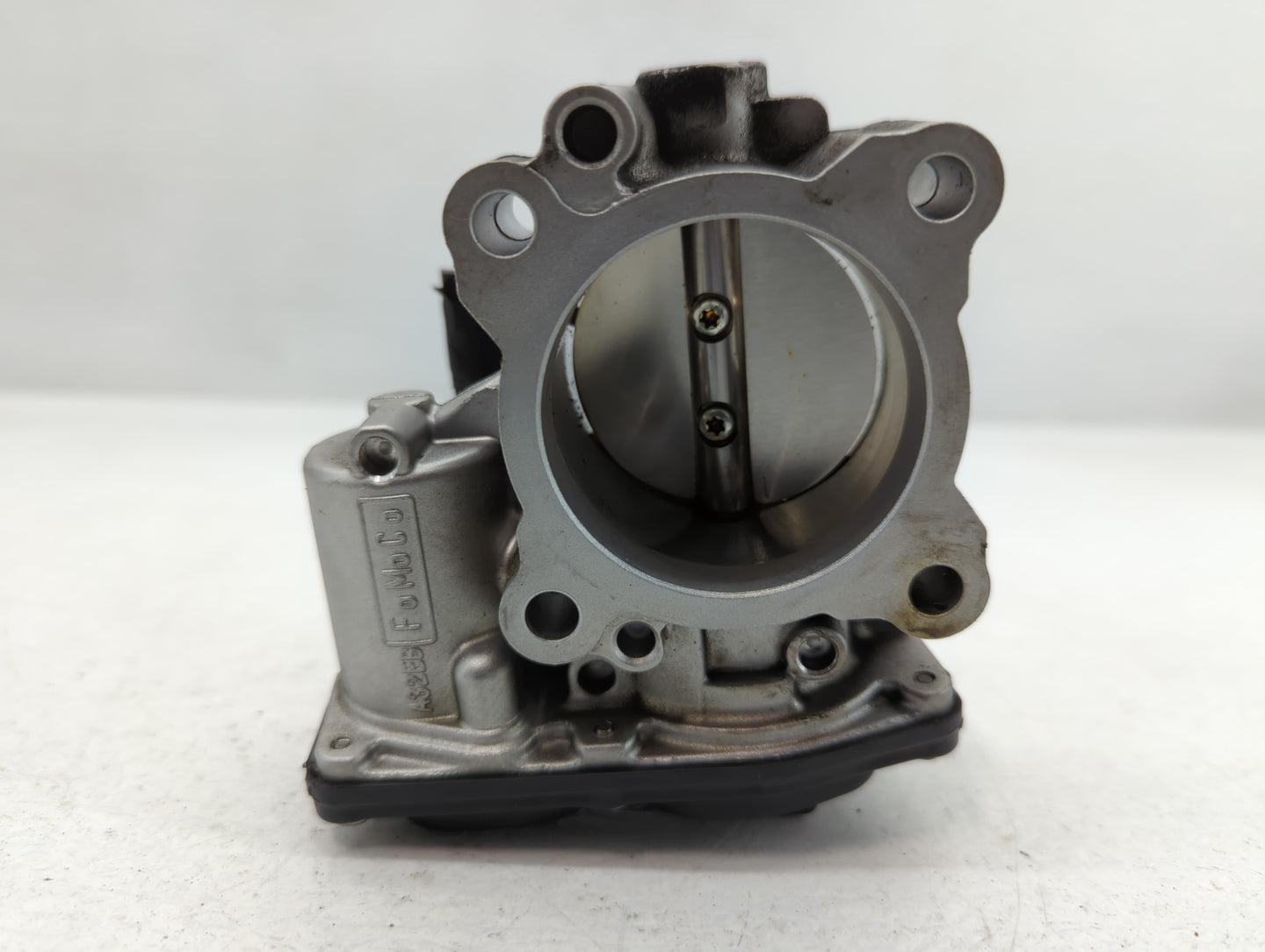 2017-2019 Ford Escape Throttle Body P/N:DS7G-9F991-BB B18 117 4983 Fits Fits 2014 2015 2016 2017 2018 2019 2020 OEM Used Aut